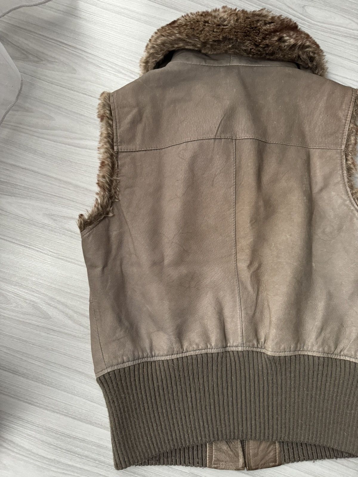 Japanese Brand × Vintage Vintage Leather Fur Bondage Vest Size L / US 10 / IT 46 - 9 Thumbnail