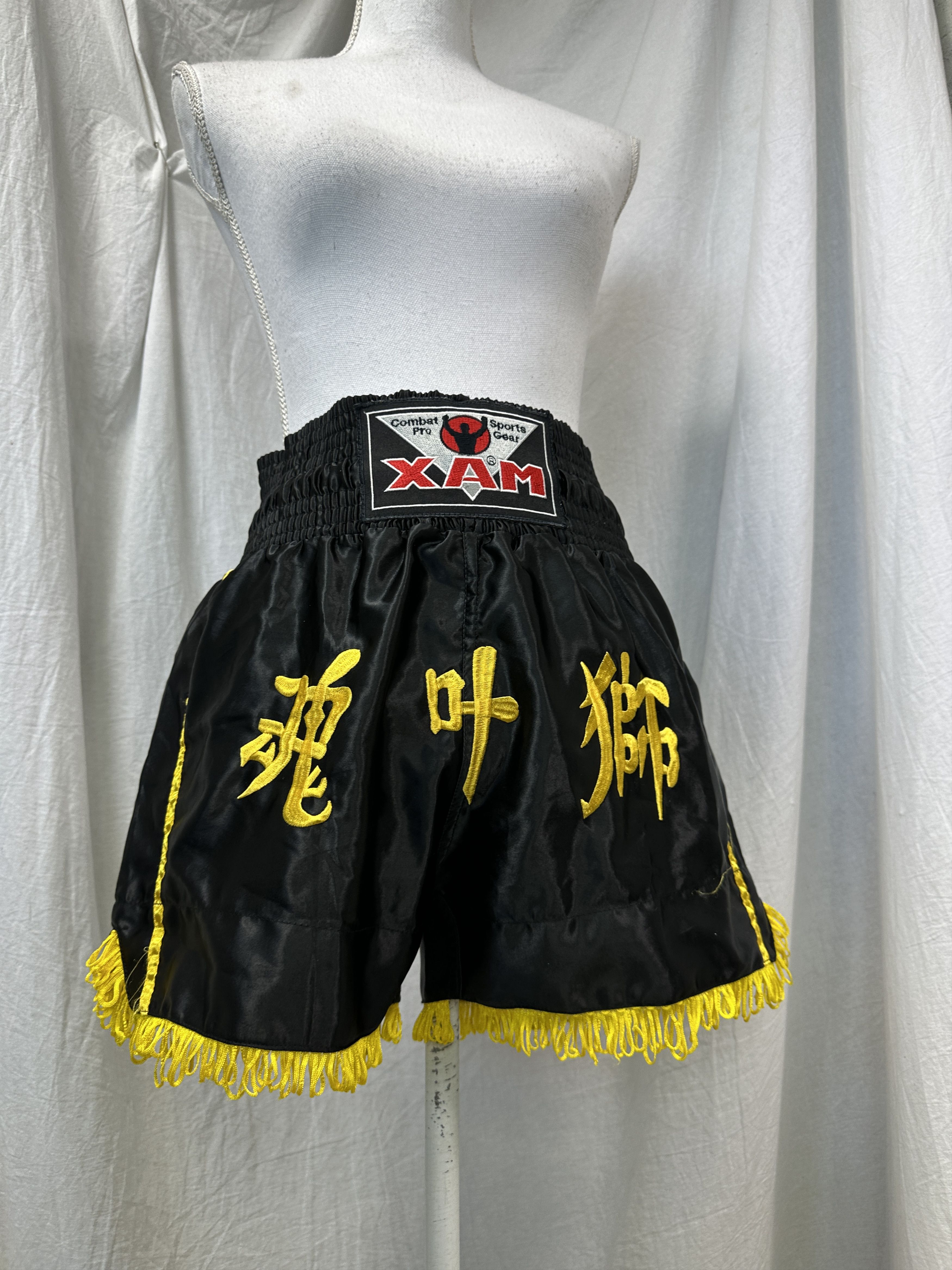 Vintage Vintage Sporty Streetwear Muai Thai Boxing Y2K Shorts Size US 31 - 1 Thumbnail
