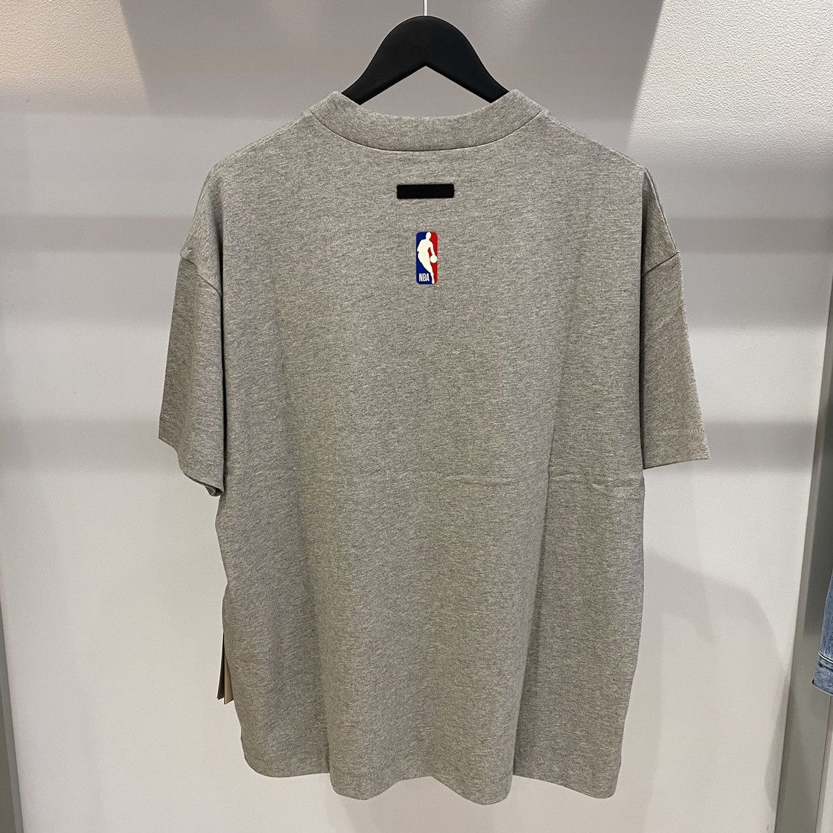 Essentials × NBA Fear of God Essentials x NBA Lakers Tee Warm Heather Size US S / EU 44-46 / 1 - 3 Thumbnail
