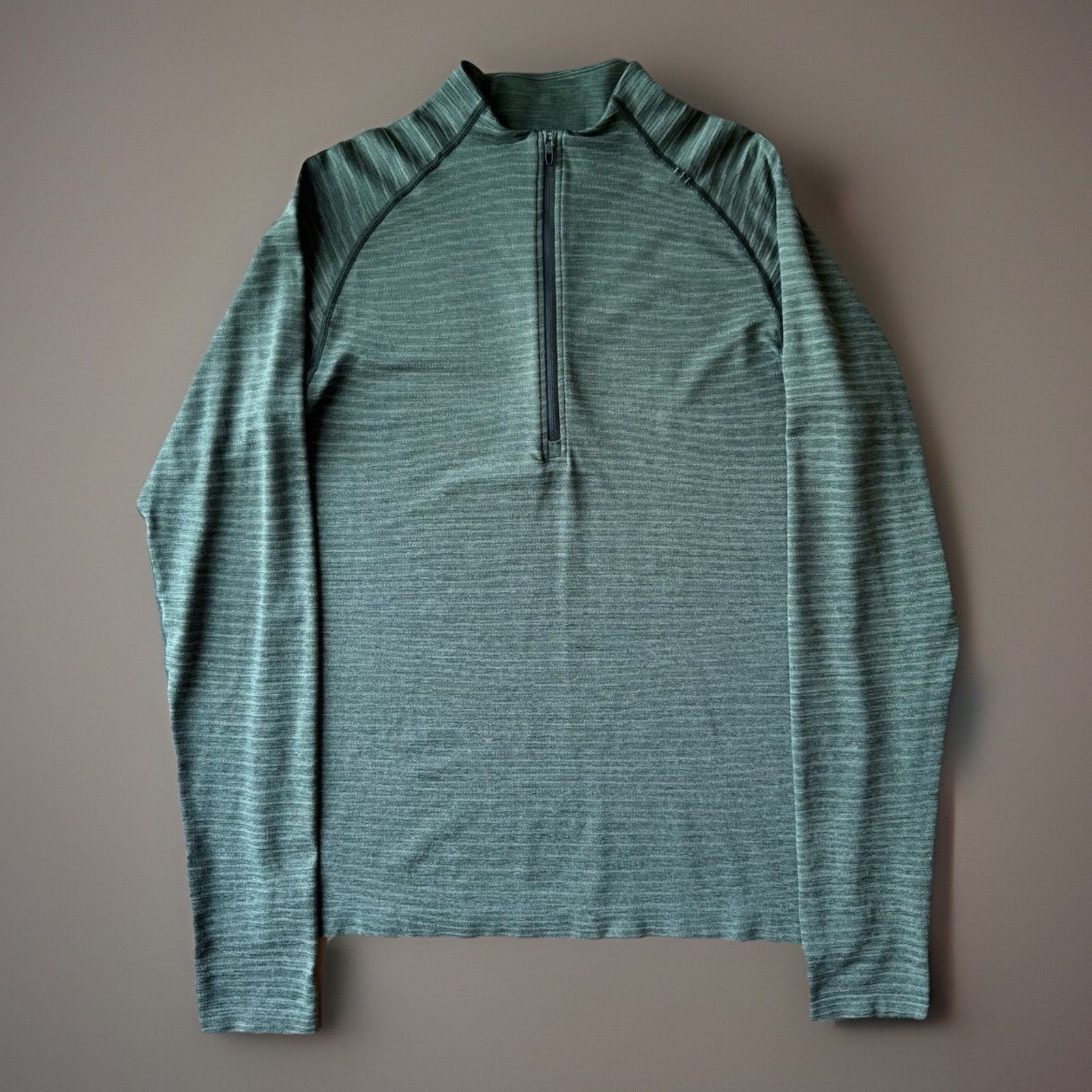 Lululemon Lululemon Metal Vent Tech 1/2 Zip Pullover M Green Utility Size US M / EU 48-50 / 2 - 1 Thumbnail