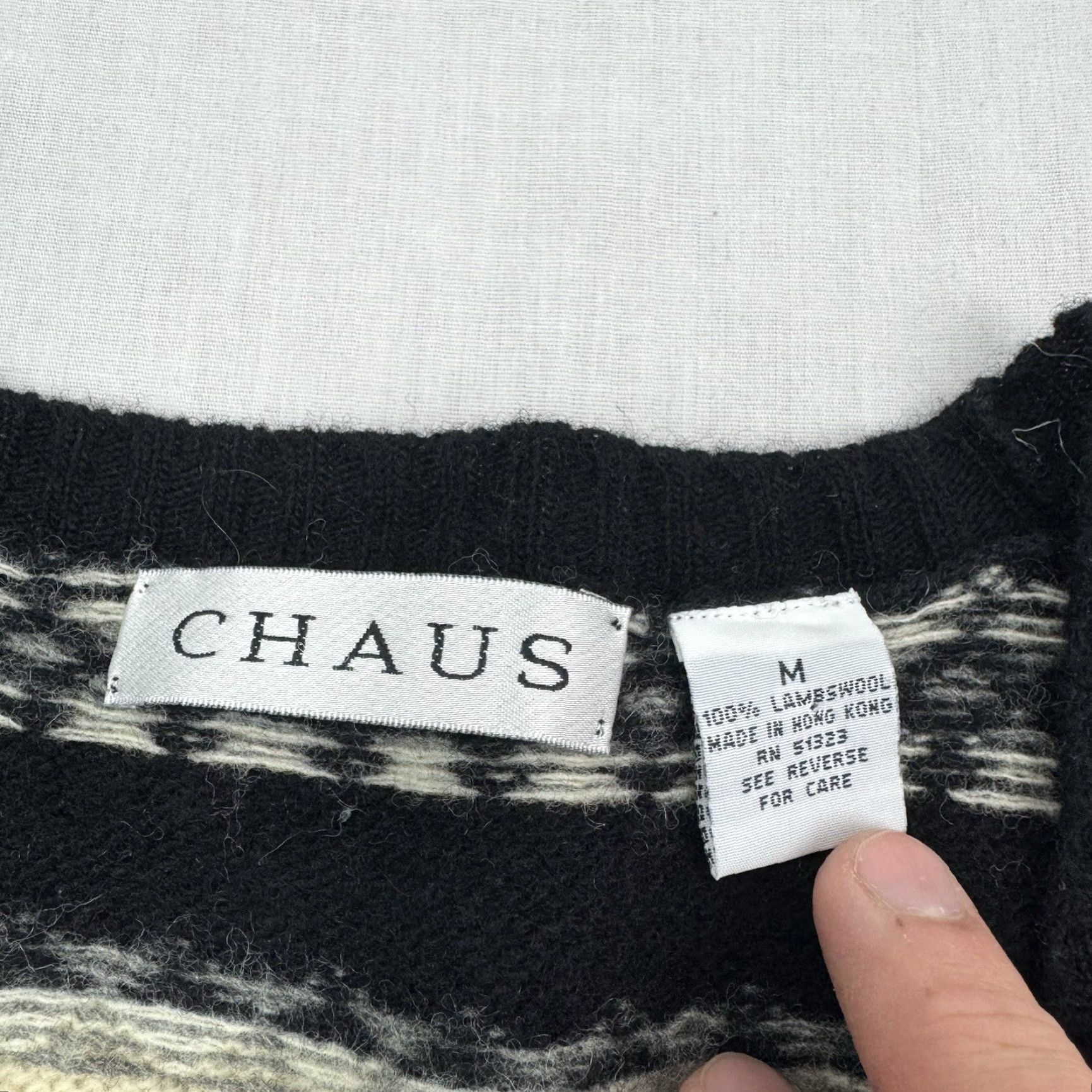 Vintage VINTAGE Chaus Sweater Vest Button Up Womens Medium Striped Black 100% Lambswool V Neck Casual Size M / US 6-8 / IT 42-44 - 2 Thumbnail