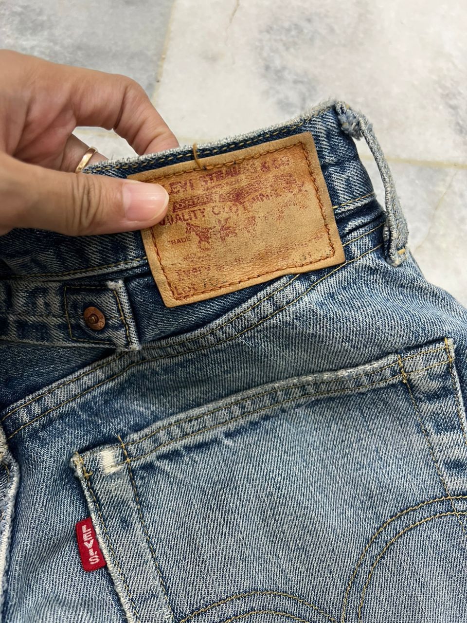 Levi's Vintage Clothing Vintage LVC Levis 702 buckle Back selvedge Jeans Size US 28 / EU 44 - 7 Thumbnail