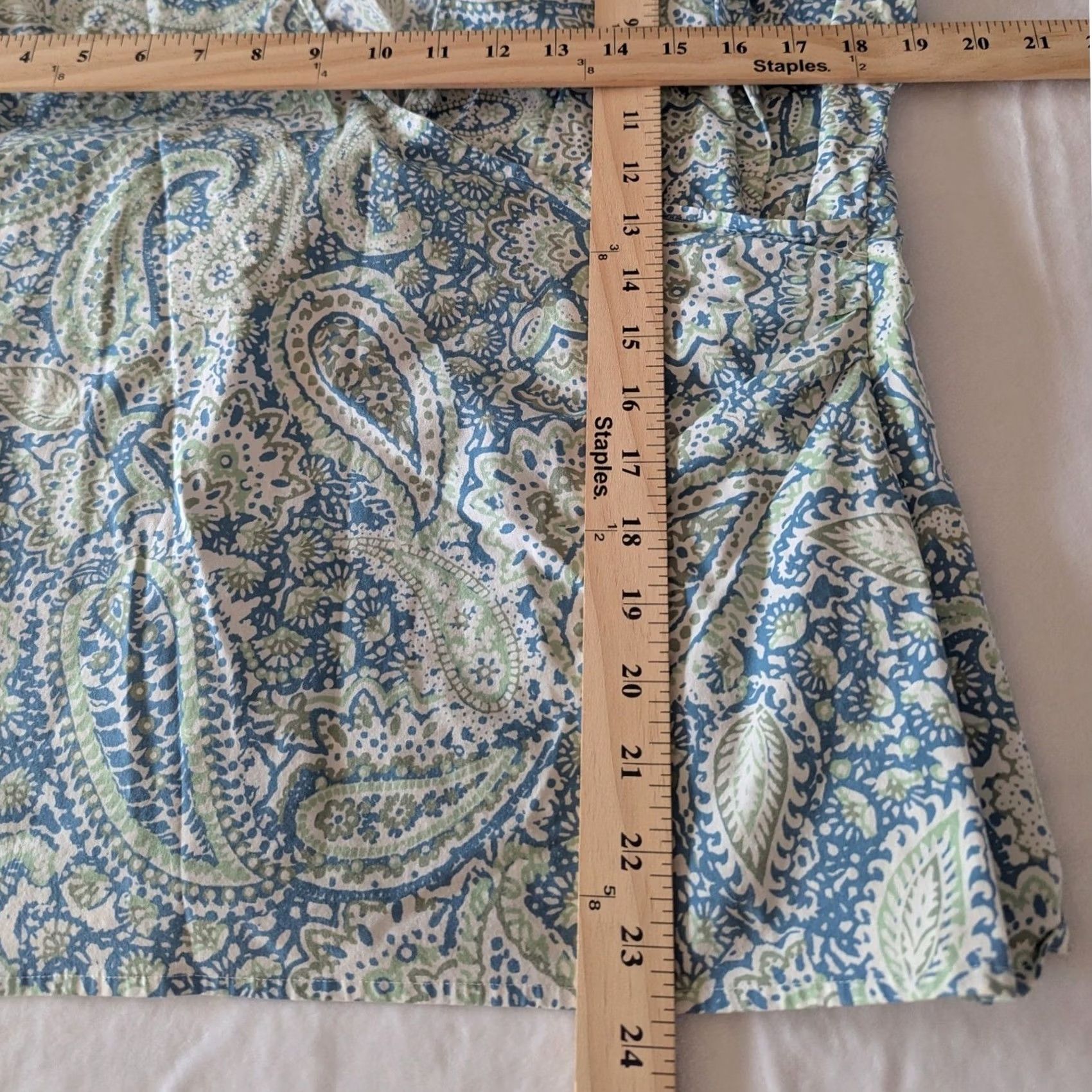 Geoffrey Beene Geoffrey Beene Sport Sleeveless Paisley Print Collared Shirt Size 14 Women’s Blouse Stretch Blue Zipper Vintage No Size XL / US 12-14 / IT 48-50 - 5 Thumbnail