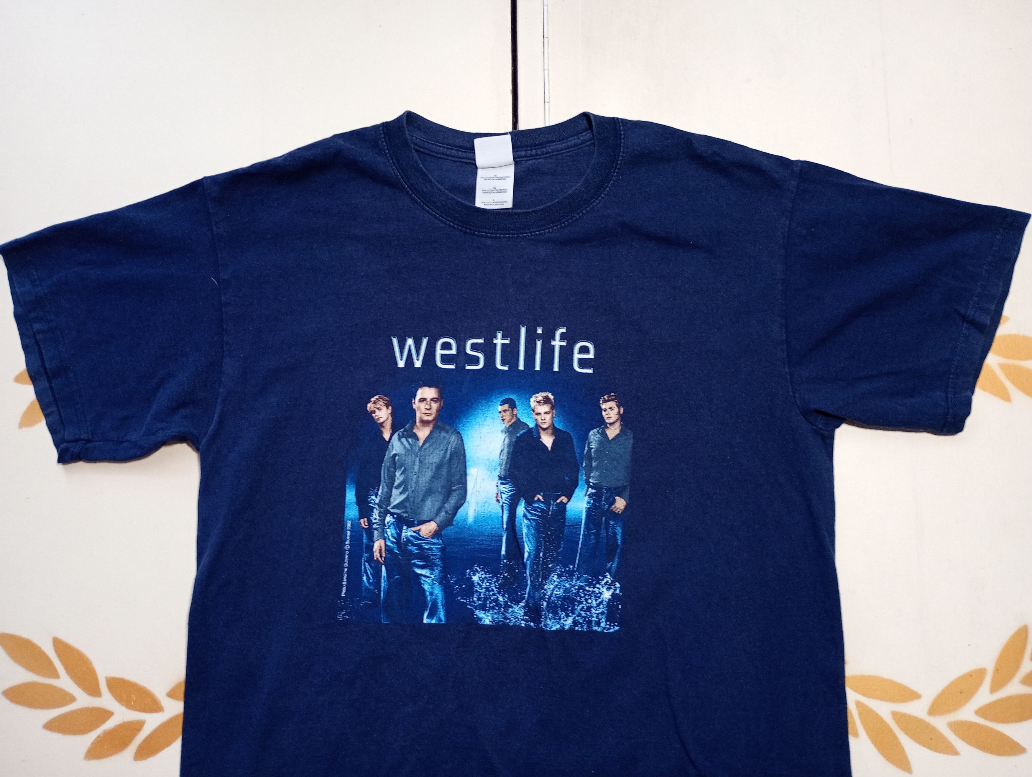 Gildan Westlife World Of Our Own Tour 2002 Gildan T-Shirt Size US L / EU 52-54 / 3 - 4 Thumbnail
