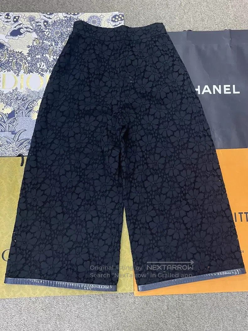 Chanel Chanel Black lace wide-leg trousers Size 25" / US 0 / IT 36 - 3 Thumbnail