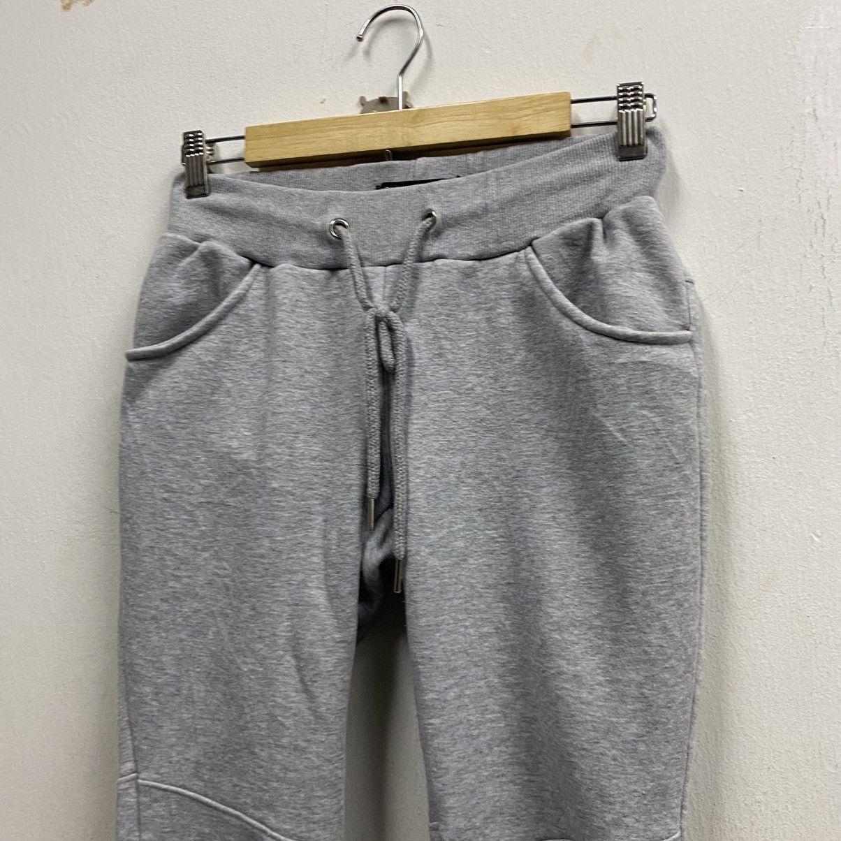 Dolce & Gabbana Dolce & Gabbana grey cotton blend jogger sweatpants Size US 26 / EU 42 - 3 Thumbnail
