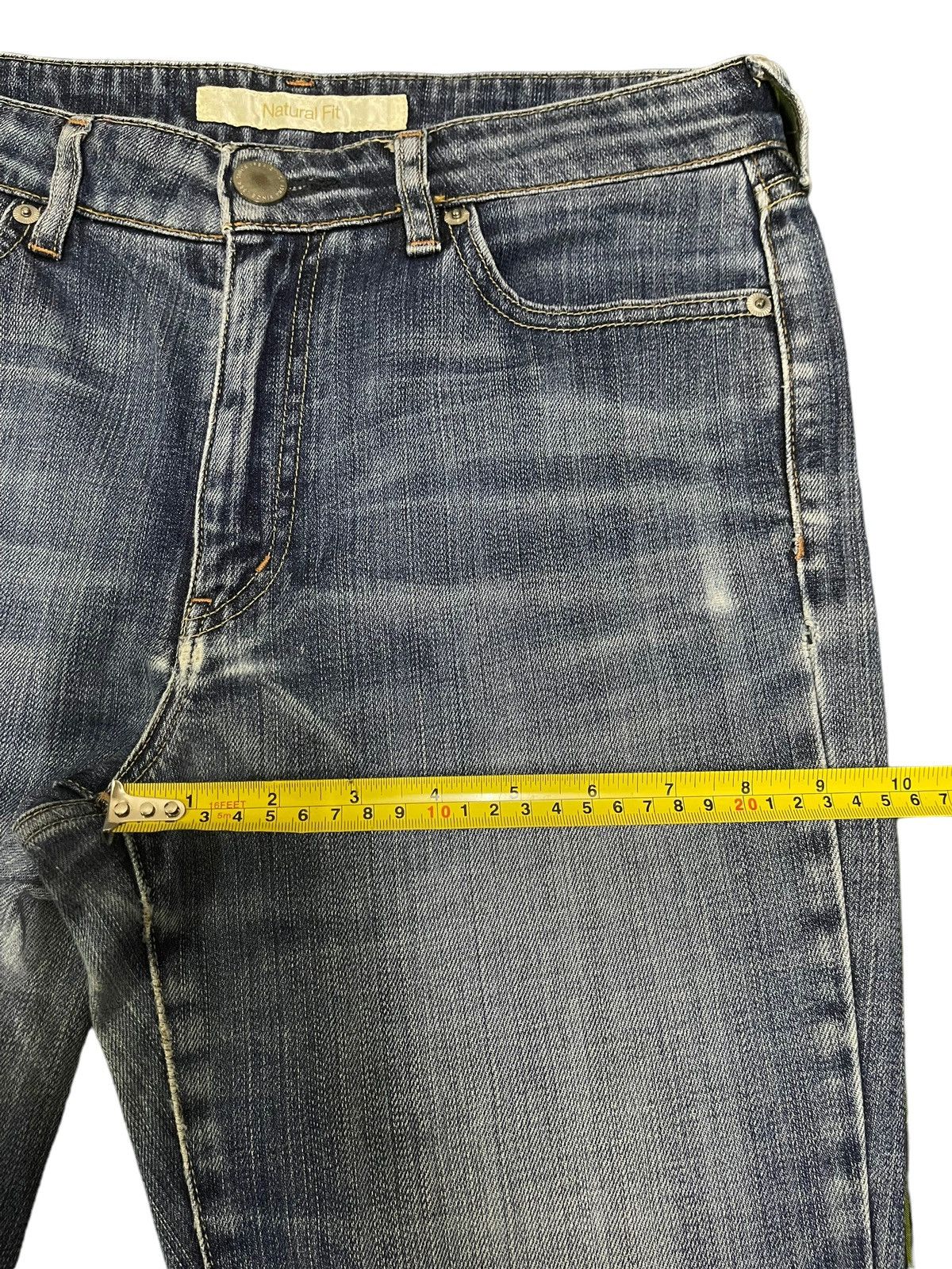 Uniqlo Vintage Japanese Uniqlo Blue Wash Baggy Style Flare Jeans Size US 30 / EU 46 - 13 Thumbnail