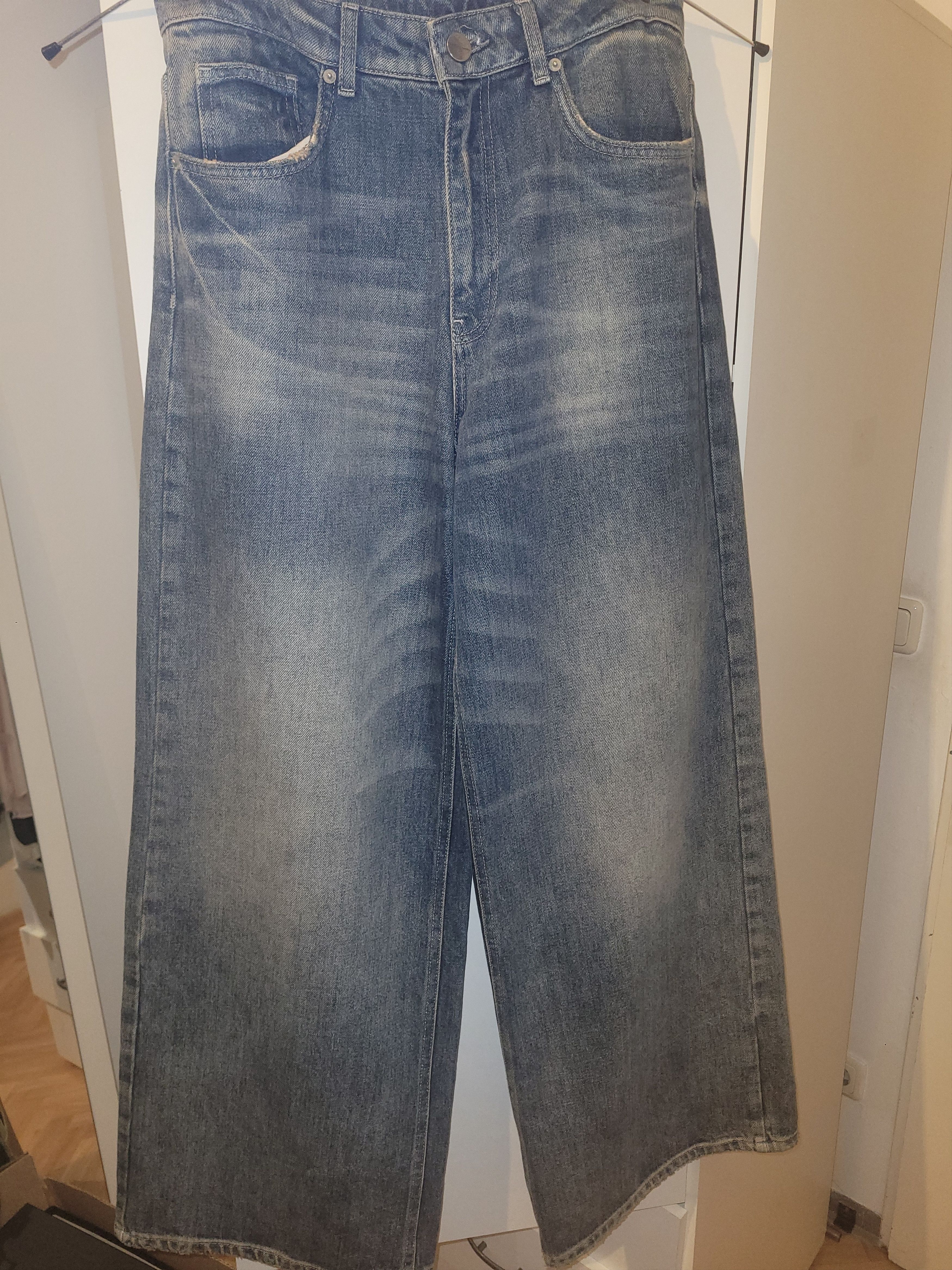Washed indigo jeans 30x32
