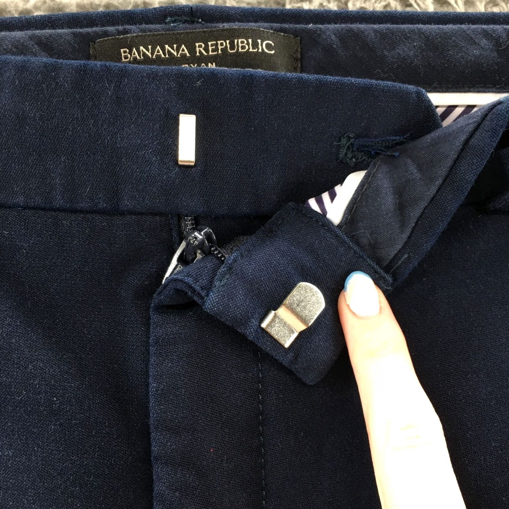 Banana Republic Banana Republic Ryan Capri Pants Womens 4S Blue Mid Rise Casual Capri Pants Kid? Size 27" / US 4 / IT 40 - 3 Thumbnail