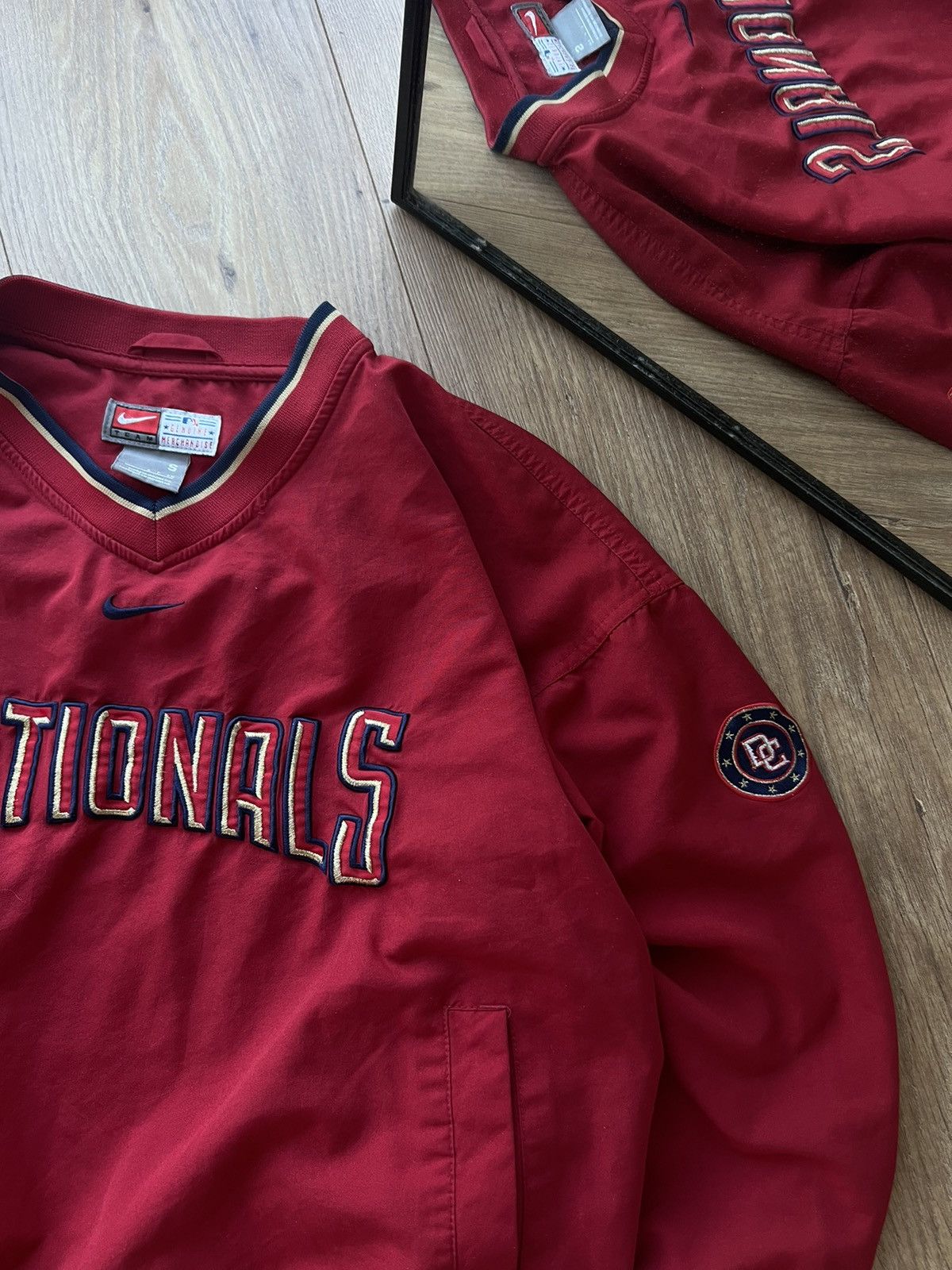 Nike 00’s NIKE WASHINGTON NATIONALS CENTR SWOOSH V-NECK CREWNECK Size US S / EU 44-46 / 1 - 4 Thumbnail