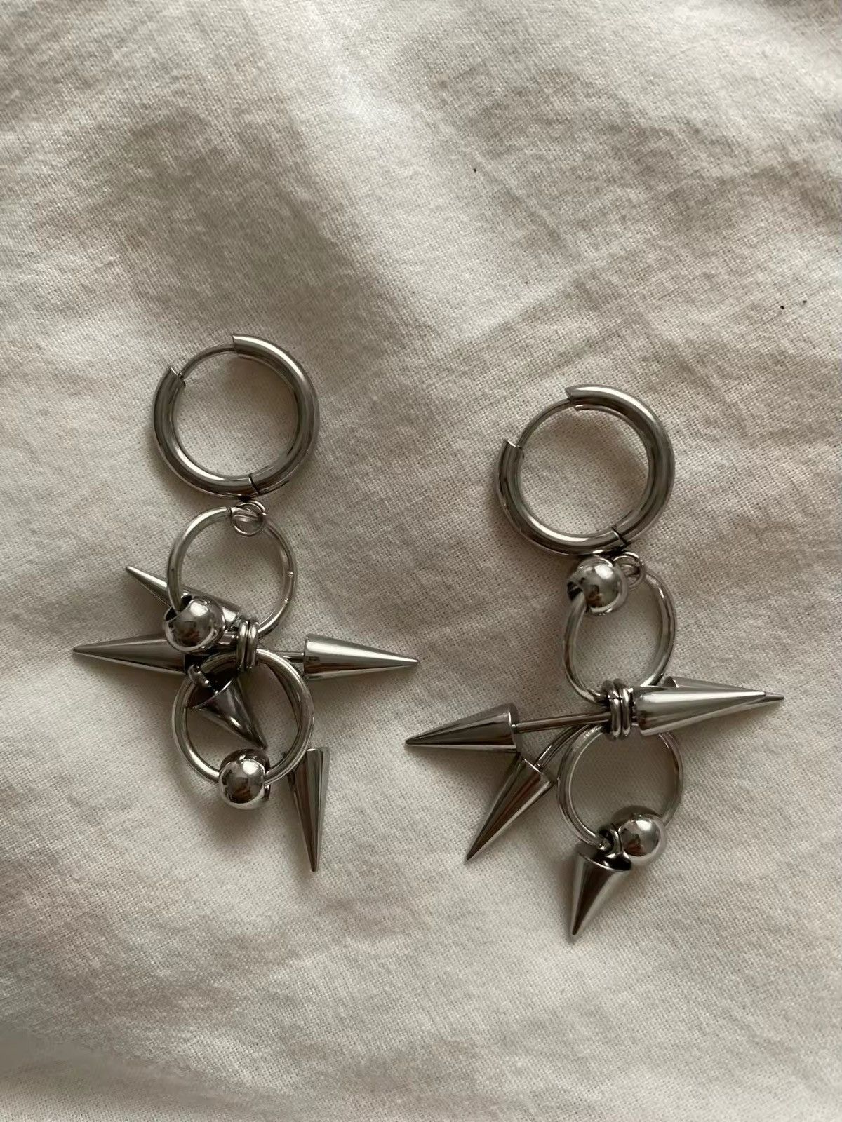 Jewelry Goth Jewelry Rivet Nail Earrings Size ONE SIZE - 4 Thumbnail