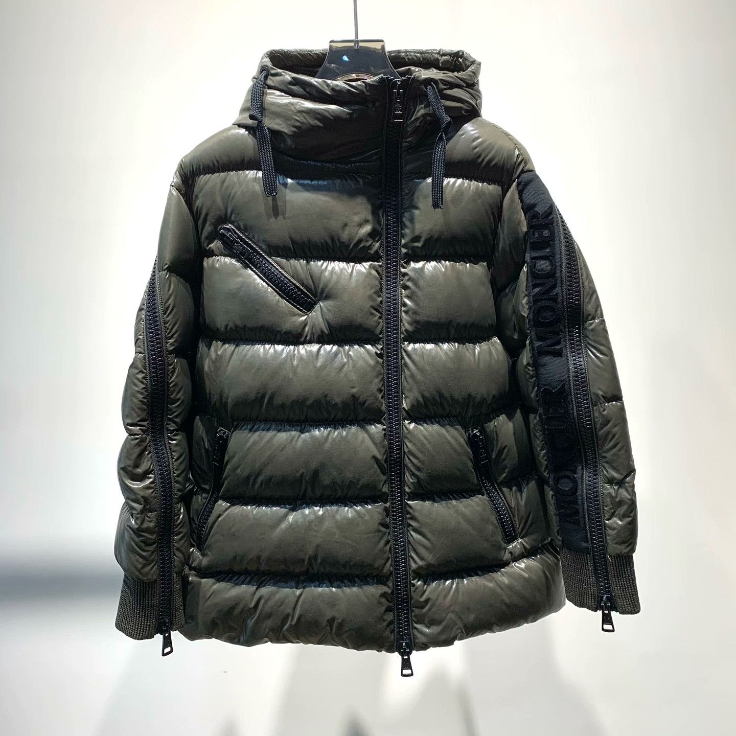 Moncler Moncler Down Heavy Coat 40.5 Men Size US M / EU 48-50 / 2 - 1 Thumbnail