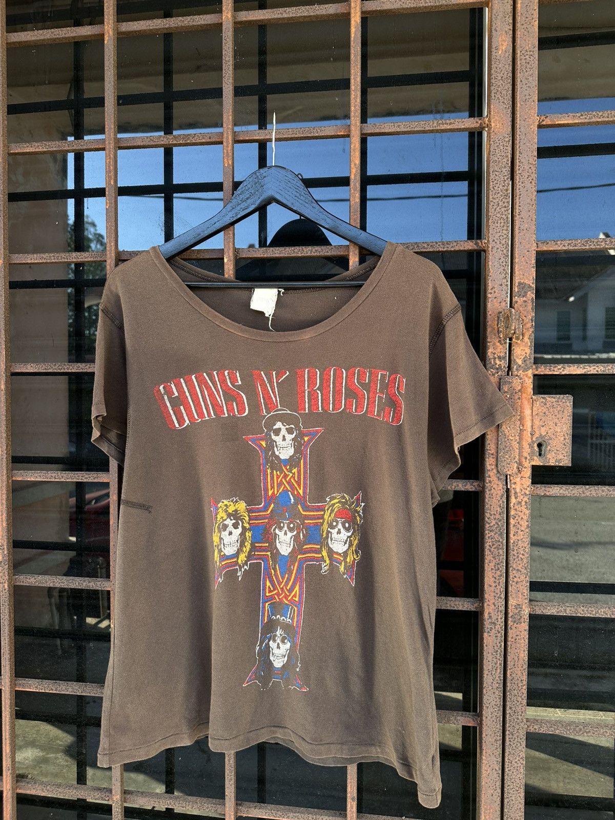 Vintage THRASHED Faded Guns & Roses Woman Tanks Big Collar Size US M / EU 48-50 / 2 - 4 Thumbnail