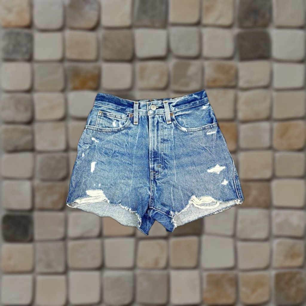 Abercrombie & Fitch Abercrombie & Fitch Shorts Womens 25 Light Wash Denim Natural Rise Cut Offs Size 42" / US 20 - 1 Thumbnail