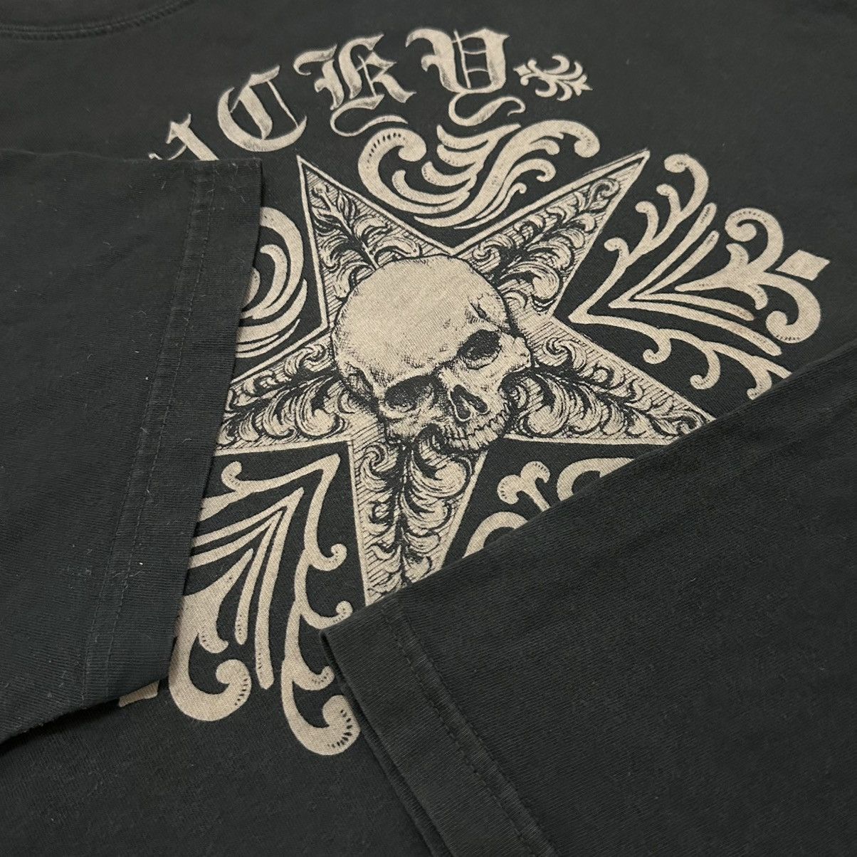 Lucky Brand (XL) Vintage Y2K Lucky Brand Skull Star Graphic Tee Shirt Size US XL / EU 56 / 4 - 7 Thumbnail