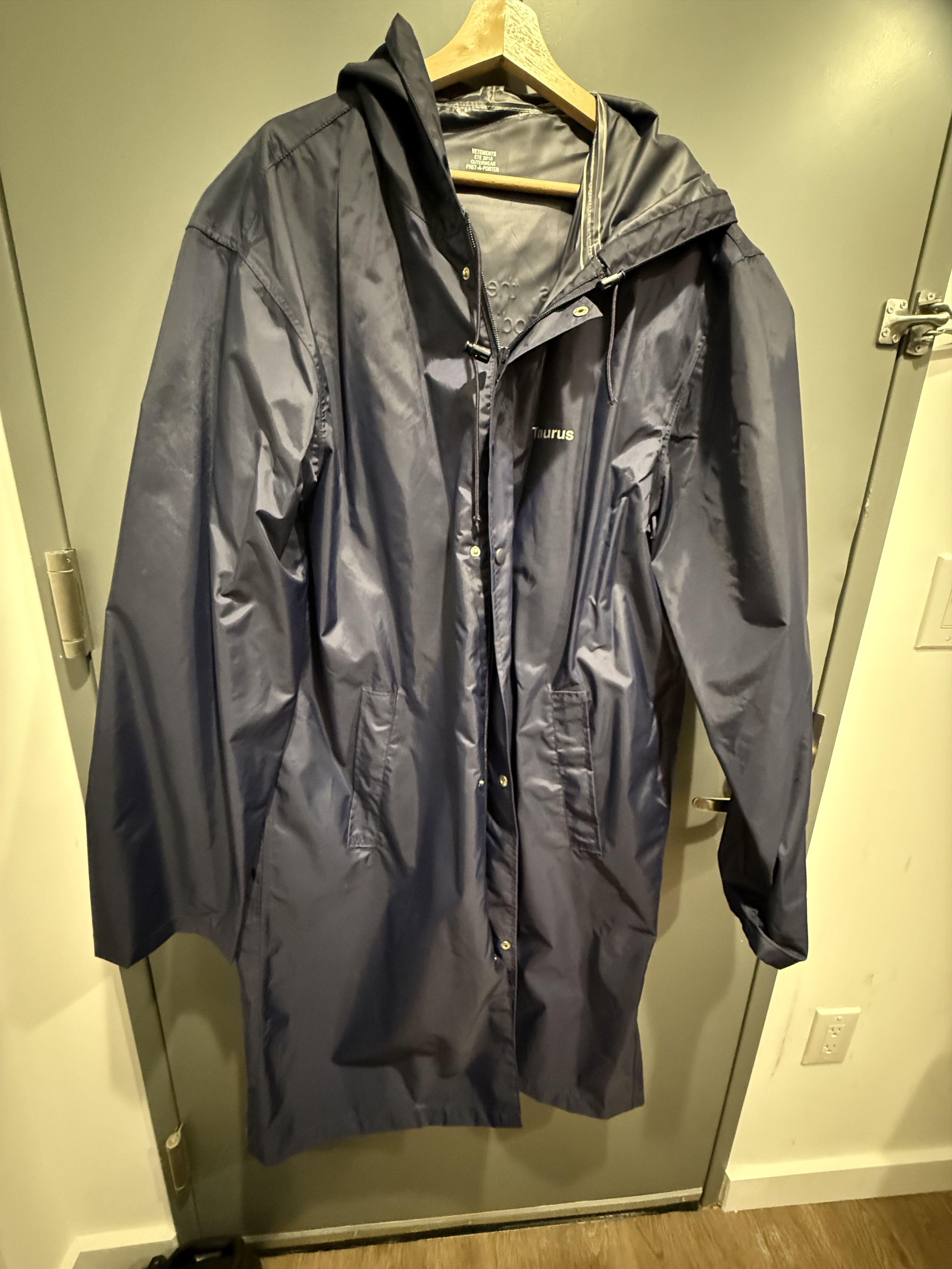 Vetements Vetemetns 2018 Taurus Parka Size US L / EU 52-54 / 3 - 2 Thumbnail