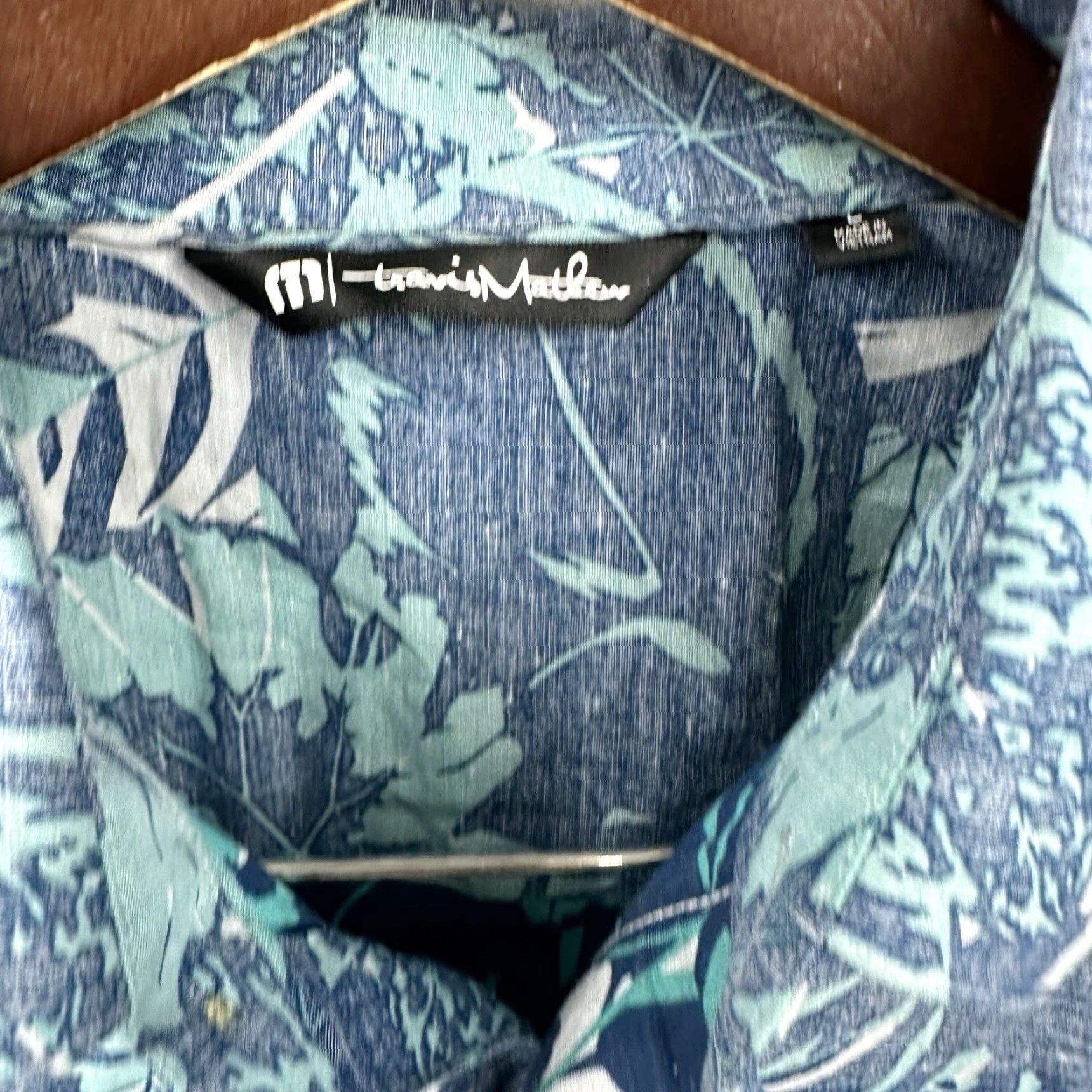 TravisMathew Travis Mathew Shirt Mens Large Blue Short Sleeve Hawaiian Floral Reverse Weave Shirt Mens Large Blue Hawaiian Floral Print Button-Up 90s Theme Mens Size US L / EU 52-54 / 3 - 7 Thumbnail