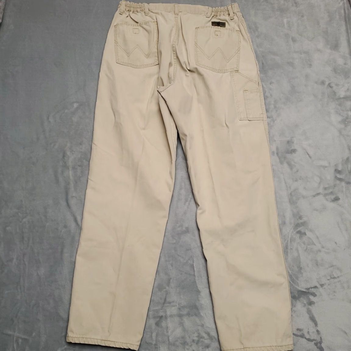 Wrangler VINTAGE Wrangler Pants Mens 36x32 Khakis Pleated Outdoor Comfort Made in USA Y2K Size US 36 / EU 52 - 5 Thumbnail