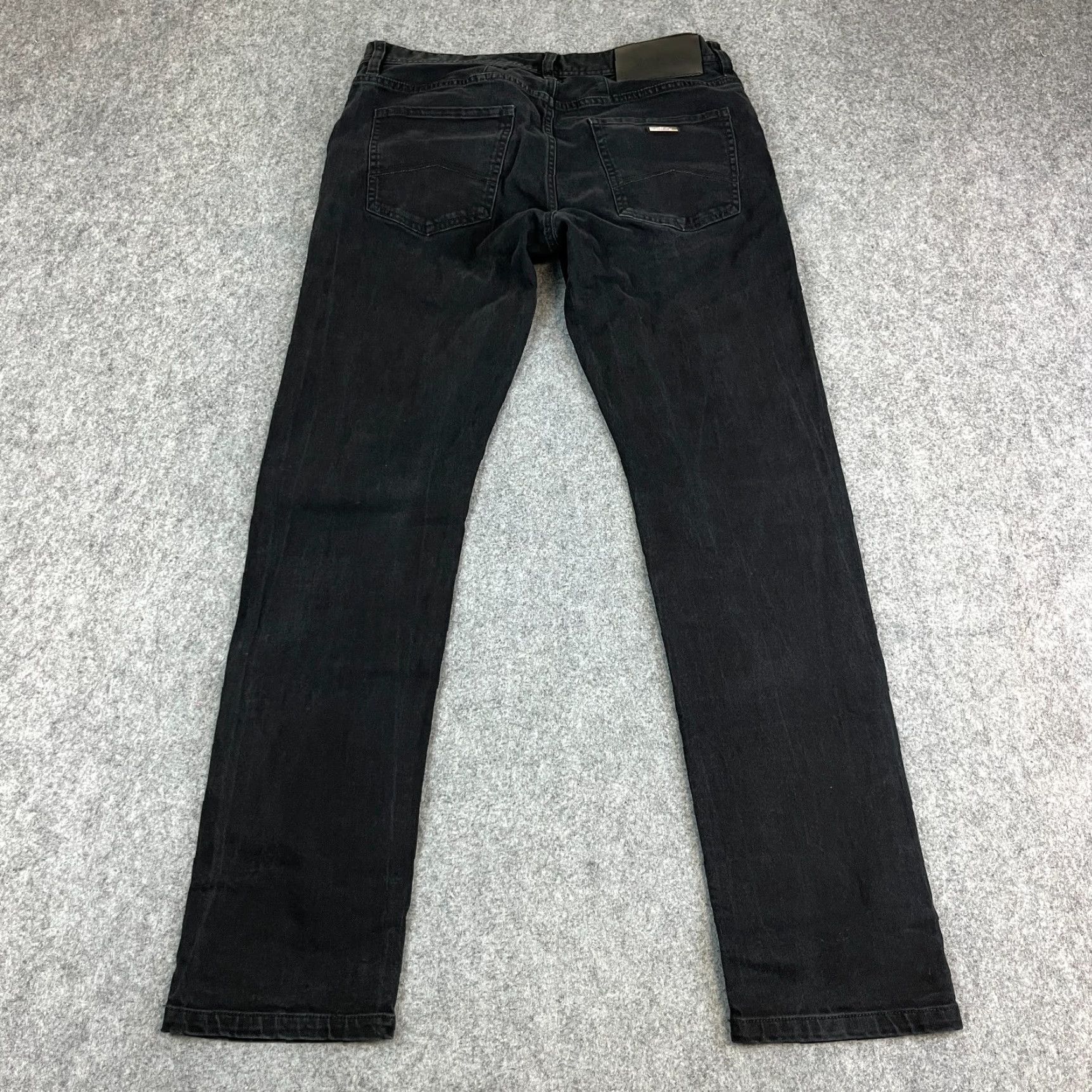 Armani Exchange Armani Exchange Jeans Slim Tapered 32 Dark Wash Black Stretch J13 Mens Denim 5-Pocket Design Slim Fit Size US 32 / EU 48 - 2 Thumbnail