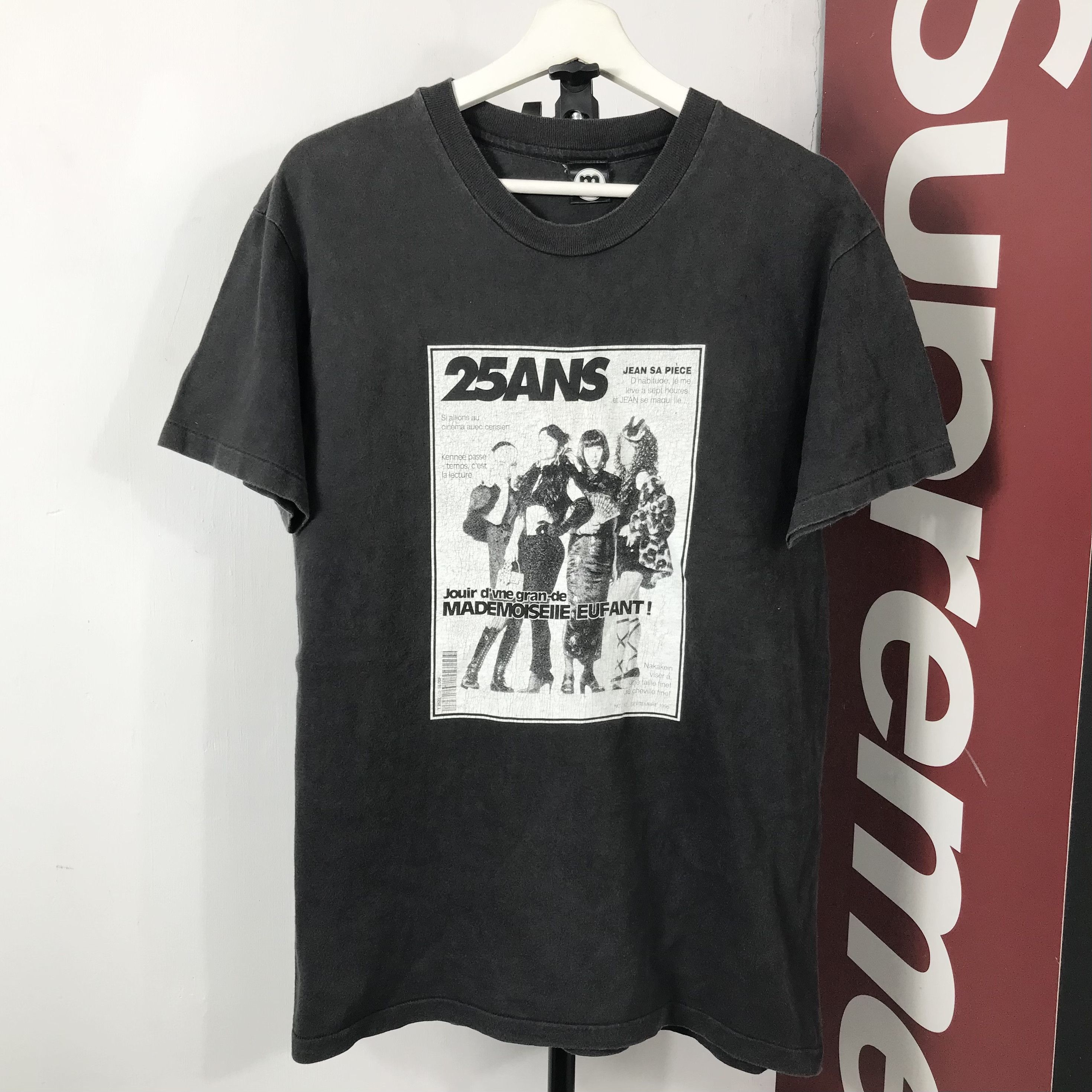 Band Tees VINTAGE 25ANS Cover Magazine Mr. Children Band Tees EUFANTS Size US M / EU 48-50 / 2 - 1 Thumbnail