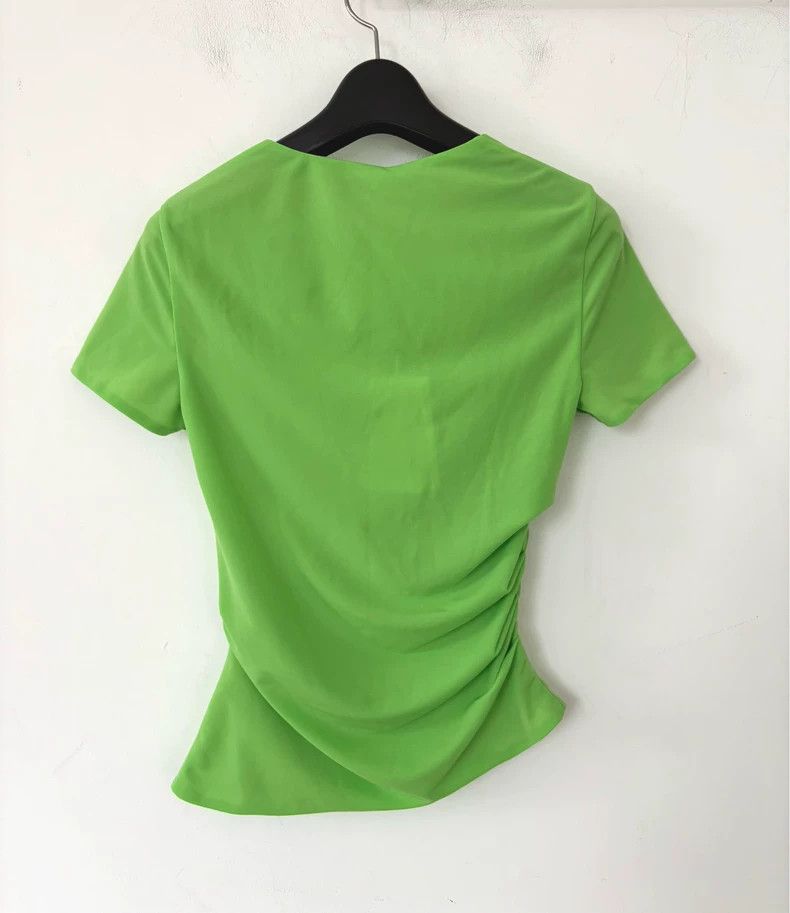 Helmut Lang HELMUT LANG The woman wore an asymmetrical short-sleeved T Size XS / US 0-2 / IT 36-38 - 2 Thumbnail