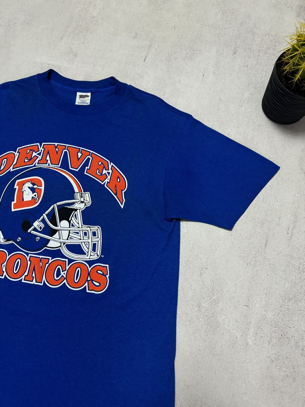 Vintage Vintage Denver Broncos T Shirt Tee Big Logo Rare 90s Size US L / EU 52-54 / 3 - 3 Thumbnail