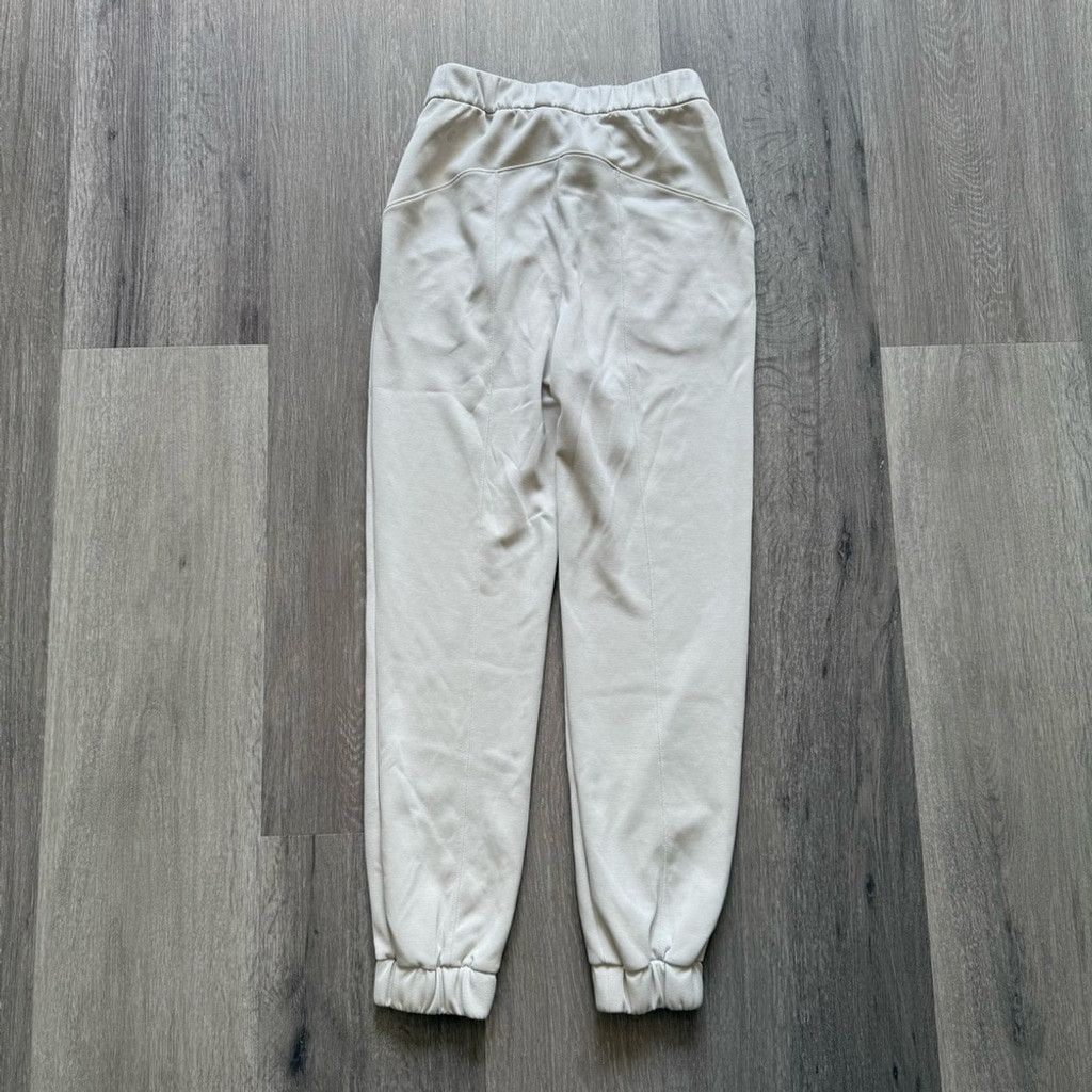 Lululemon Lululemon Athletica Softstreme Cream Track Pants Size 27" / US 4 / IT 40 - 2 Thumbnail