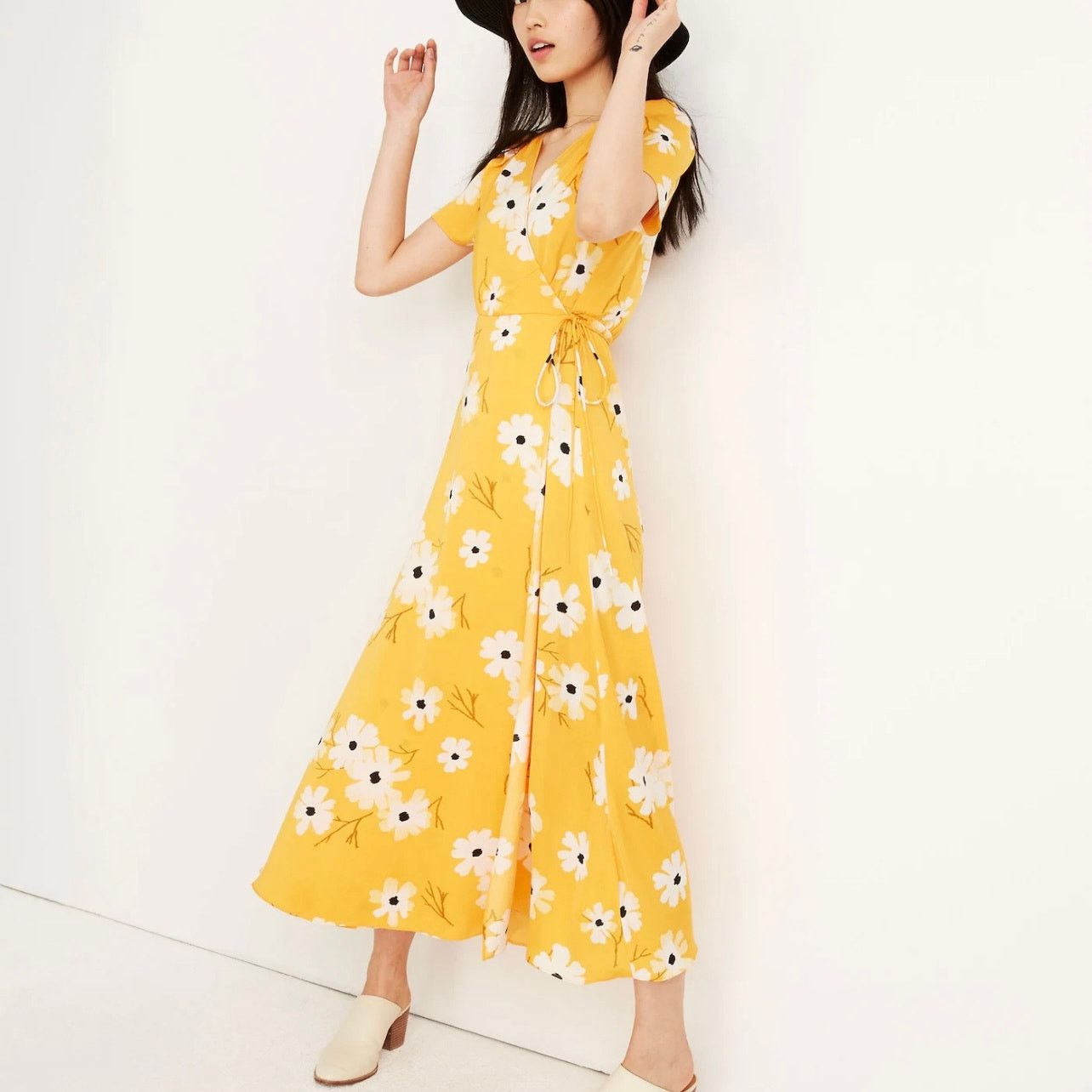 Madewell Madewell Puff-Sleeve Wrap Midi Dress Floral size XS J3 Size XS / US 0-2 / IT 36-38 - 1 Thumbnail