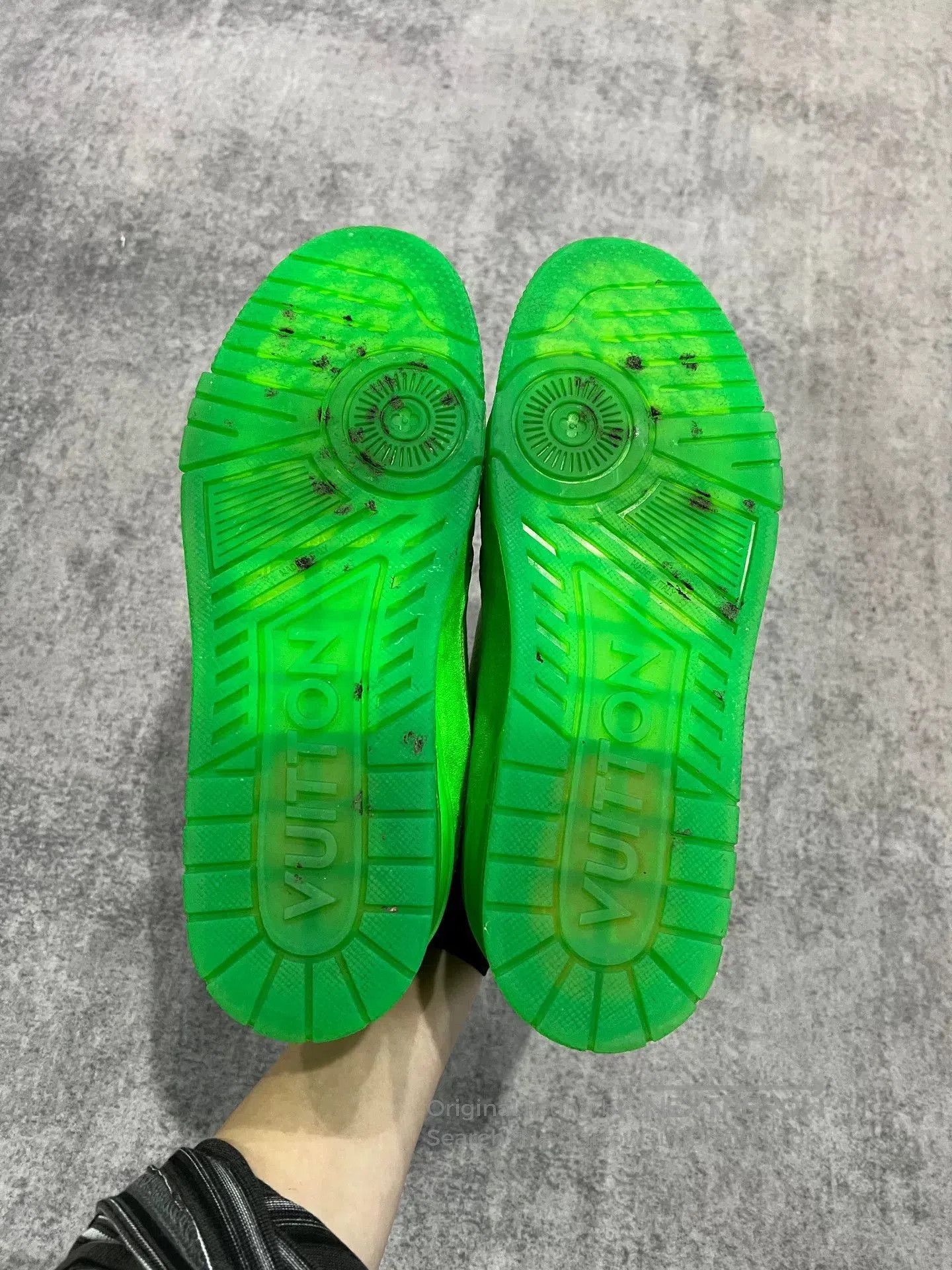 Louis Vuitton fluorescent green trainer shoes size 9. Size US 9 / EU 42 - 8 Thumbnail