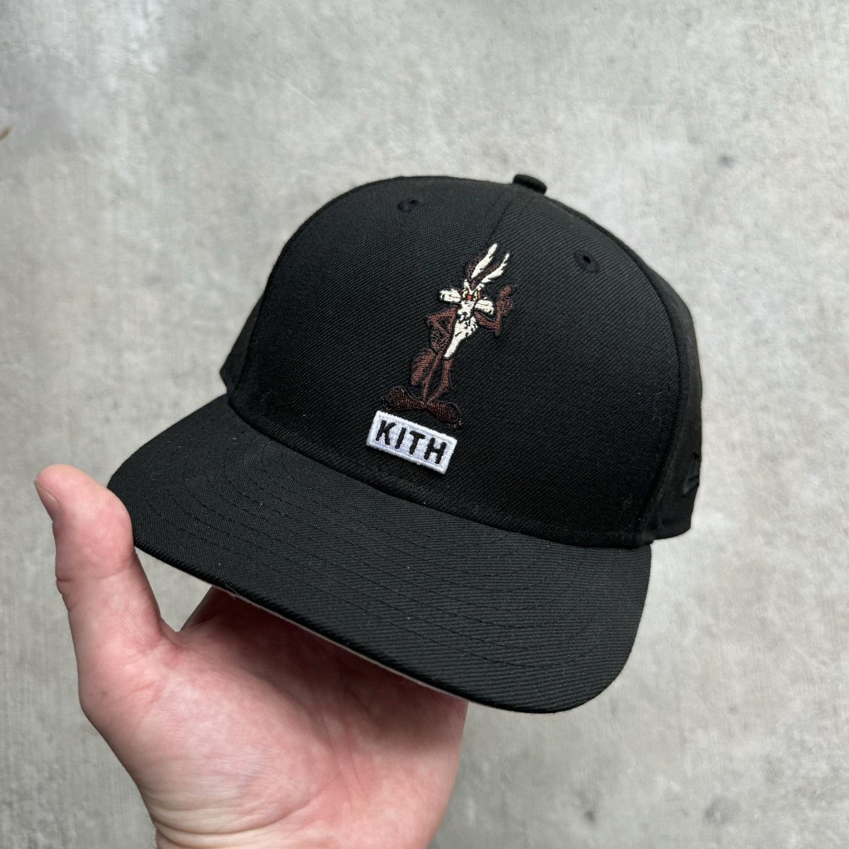 Kith × New Era Looney Tunes Coyote 59Fifty Cap 7 1/2 | Grailed