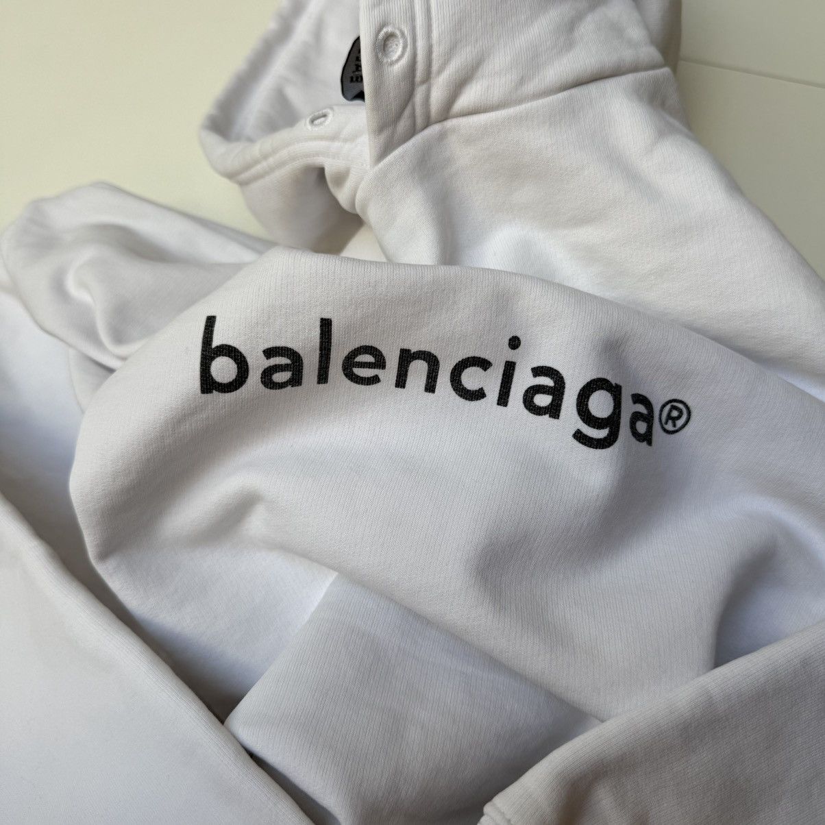 Balenciaga Balenciaga copyright oversize fit cotton white hoodie Size US M / EU 48-50 / 2 - 6 Thumbnail