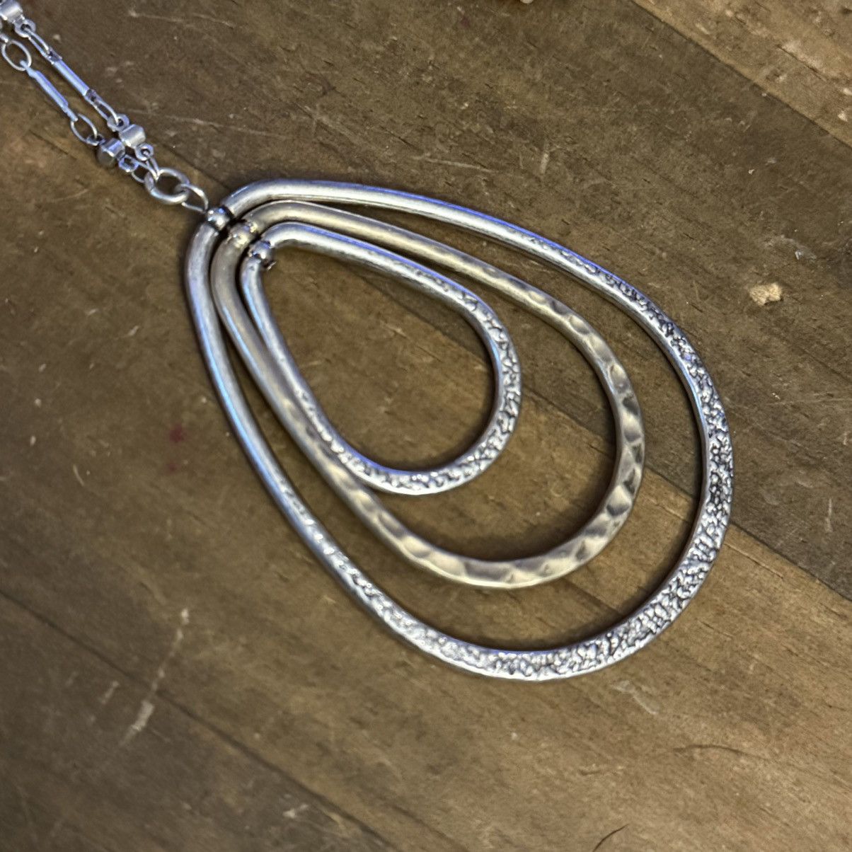 Other Long silver tone layered teardrop pendant necklace Size ONE SIZE - 3 Thumbnail