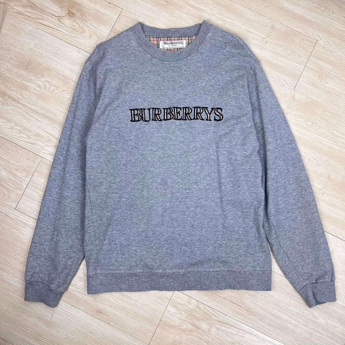 Burberry hot sweater