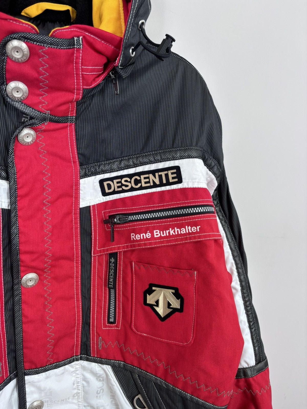 Descente Descente Swiss Suisse Ski Team Men’s Insulated Ski Jacket Size US M / EU 48-50 / 2 - 8 Thumbnail