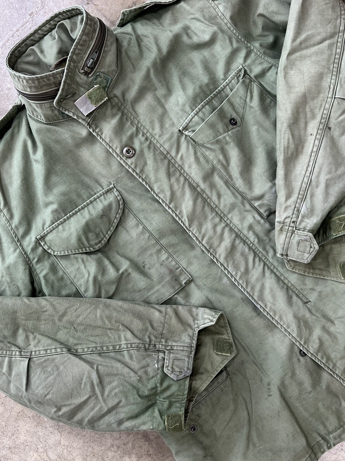Vintage Vintage Army RainCoat Multi Pocket Jacket Green Size US M / EU 48-50 / 2 - 1 Thumbnail