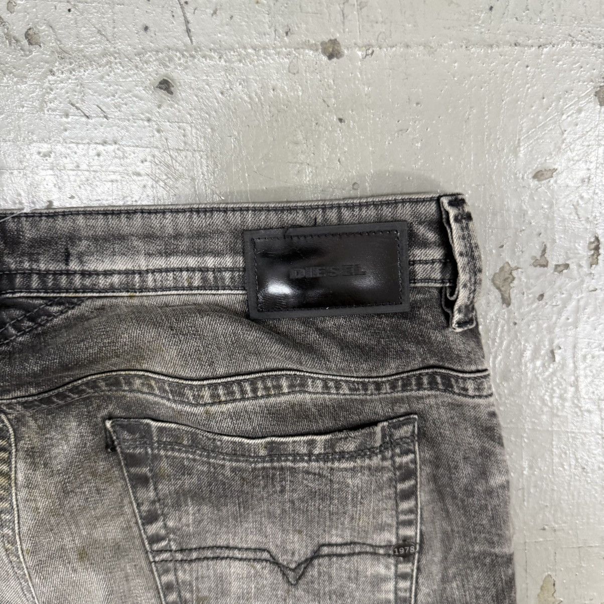 Diesel Diesel DNA FW2016 Thavar Jeans Distressed Denim Riot Punk Size US 34 / EU 50 - 15 Thumbnail