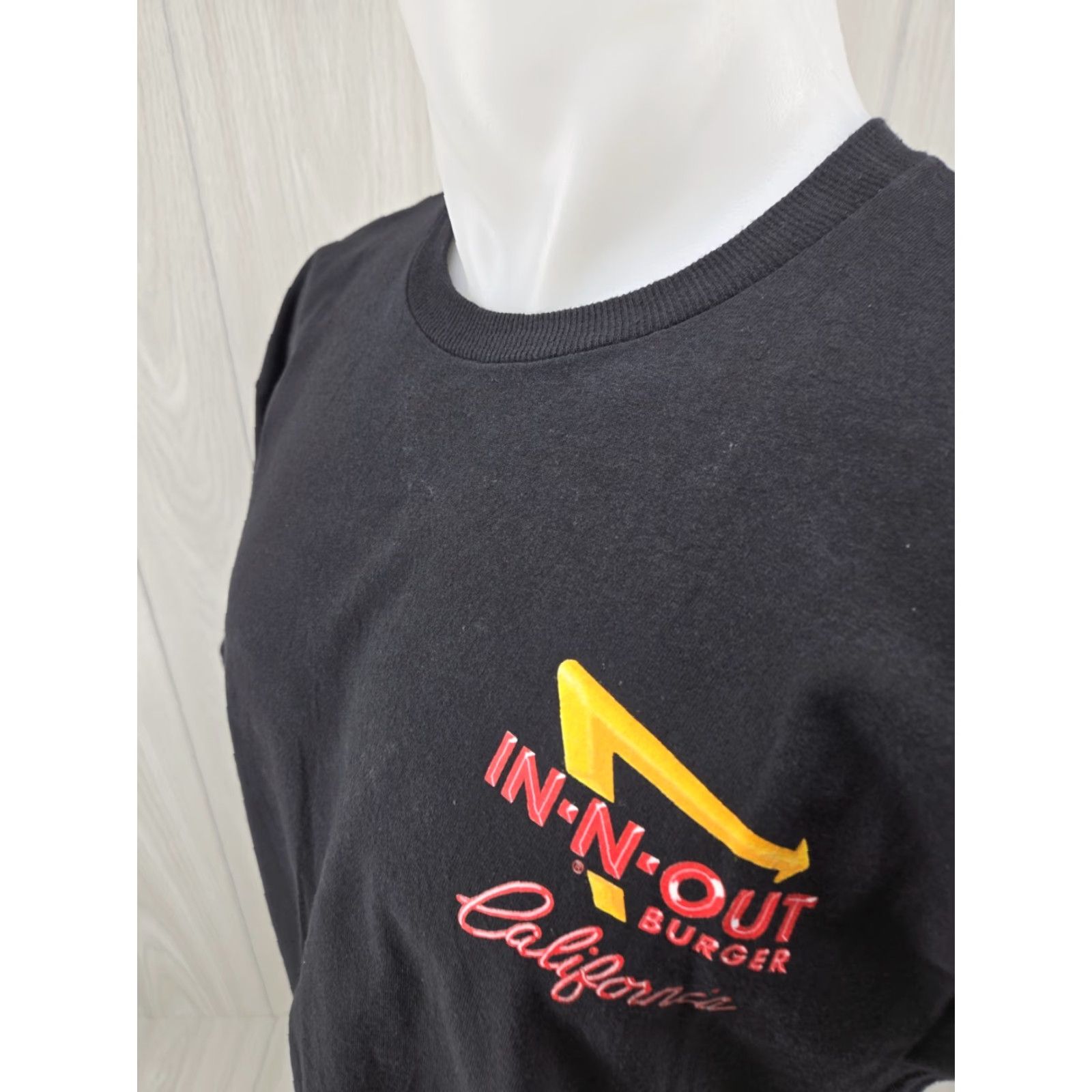 Vintage In-N-Out Burger T Shirt Large Black California Graphic Shirt Mens Size US L / EU 52-54 / 3 - 6 Thumbnail
