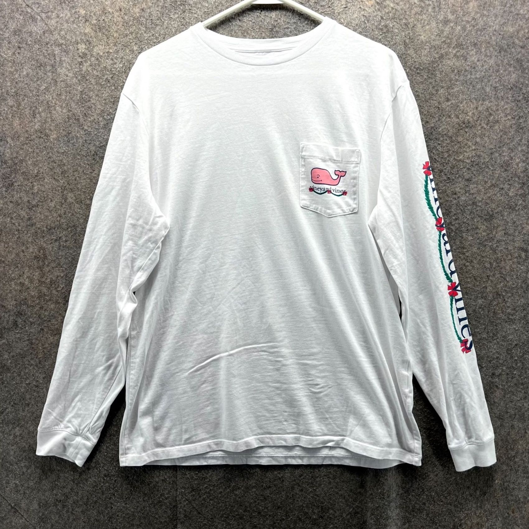 Vineyard Vines Vineyard Vines Shirt Mens Medium White Crewneck Long Sleeve Whale Logo USA Modern Regular Fit True Vintage? Size US M / EU 48-50 / 2 - 2 Thumbnail