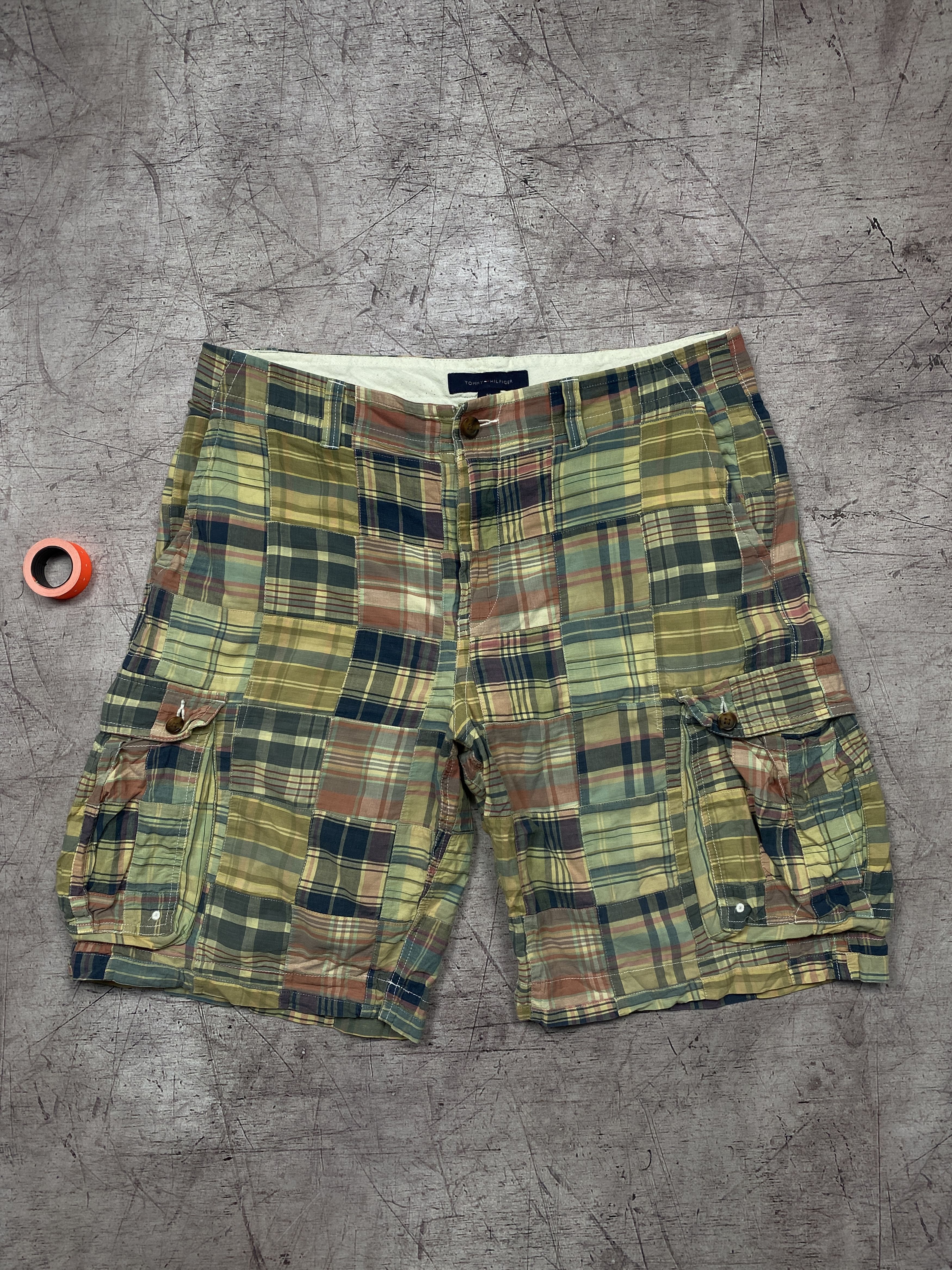 Tommy Hilfiger Tommy Hilfiger Vintage Mens Patchwork Cargo Shorts Size US 32 / EU 48 - 1 Thumbnail
