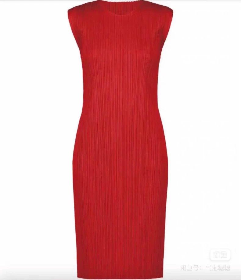 Issey Miyake Issey Miyake size:3 Red pleated dress Size XS / US 0-2 / IT 36-38 - 1 Thumbnail