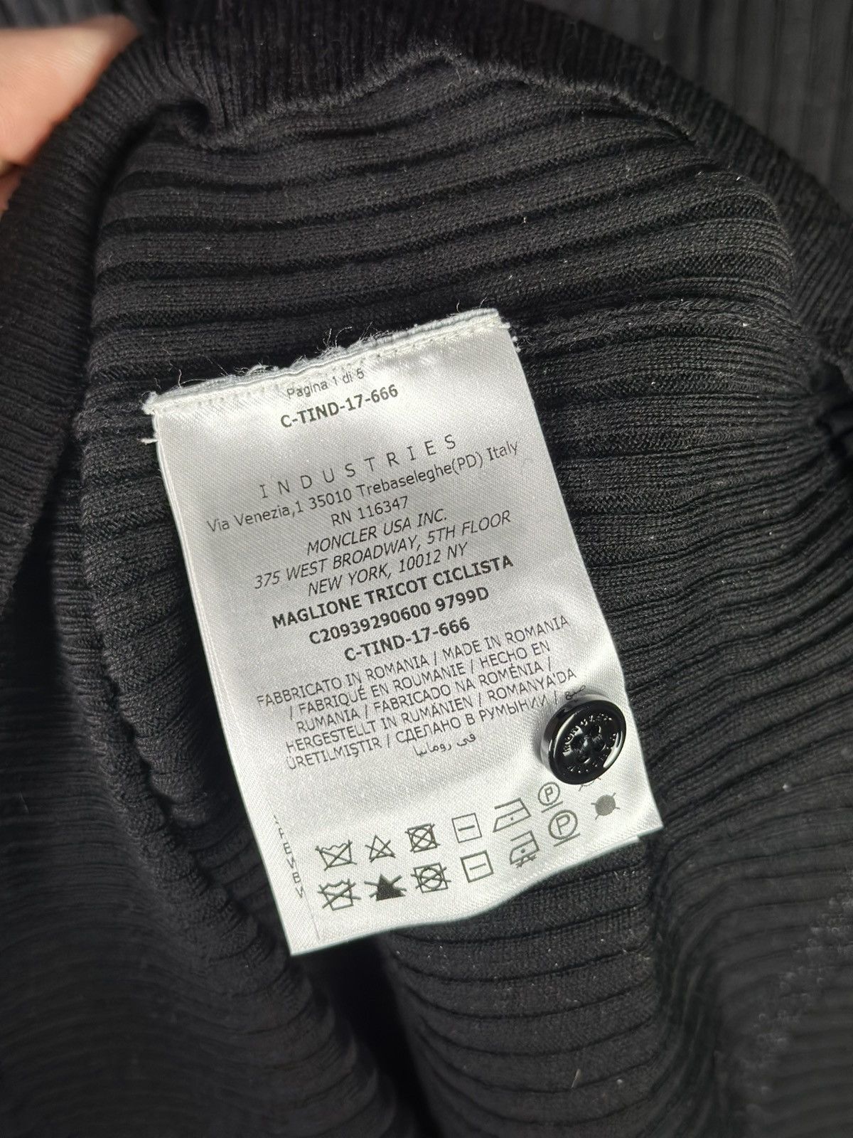 Moncler Moncler Womens Maglione Tricot Ciclista Turtleneck Hand Made Size L / US 10 / IT 46 - 12 Thumbnail