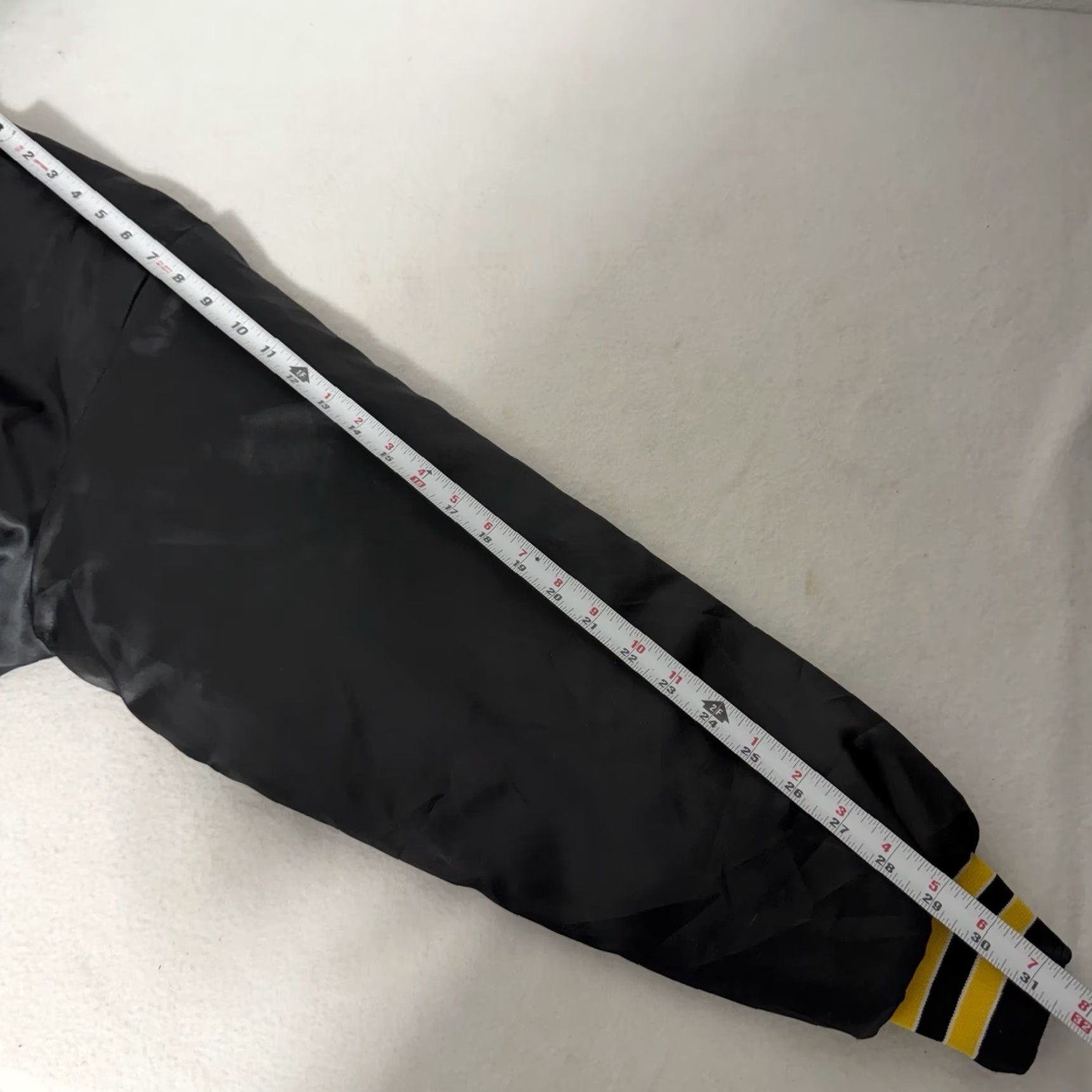 Vintage VINTAGE Swingster Jacket Men L Black Yellow Satin Embroidered Snap Satin Embroidered Swingster Jacket Men L Black Yellow Vintage Snaps Windsucher? Size US L / EU 52-54 / 3 - 4 Thumbnail