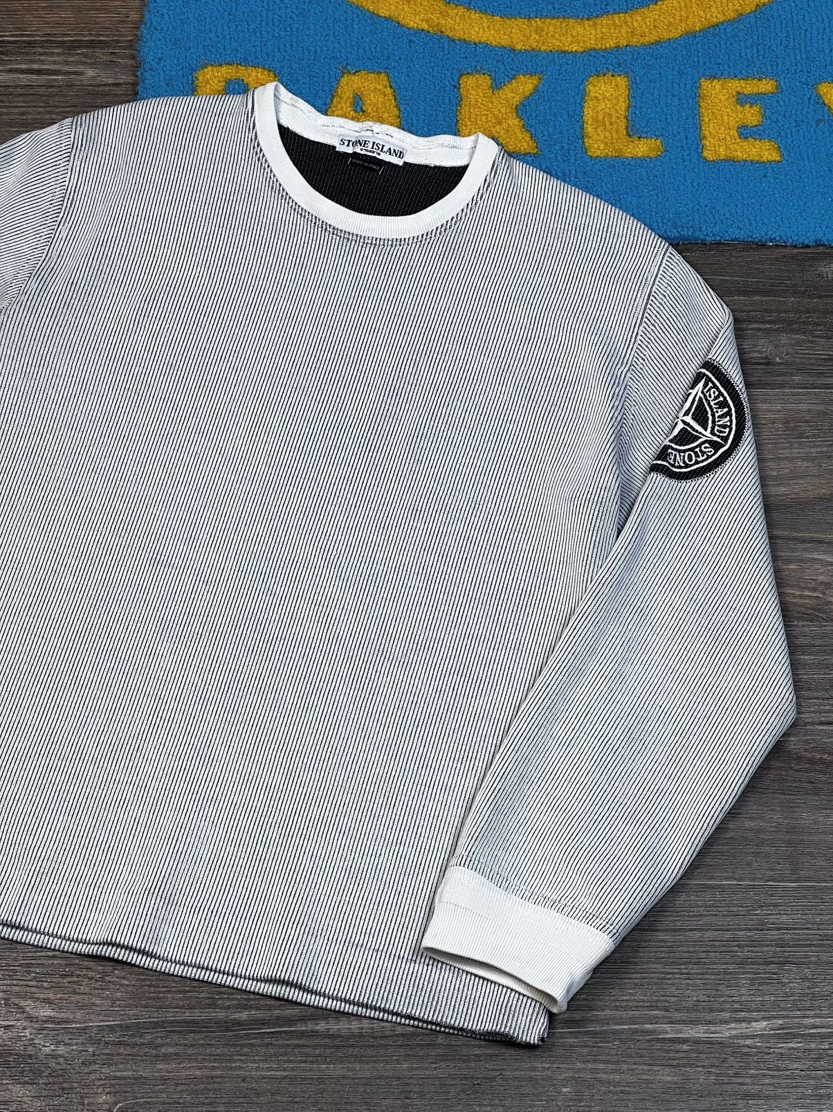 Stone Island Vintage Stone Island Embroidered Logo Stripped Grey Sweater Size US L / EU 52-54 / 3 - 1 Thumbnail