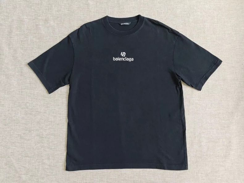 Balenciaga Balenciaga Short - sleeved t - shirt Size US XS / EU 42 / 0 - 1 Thumbnail