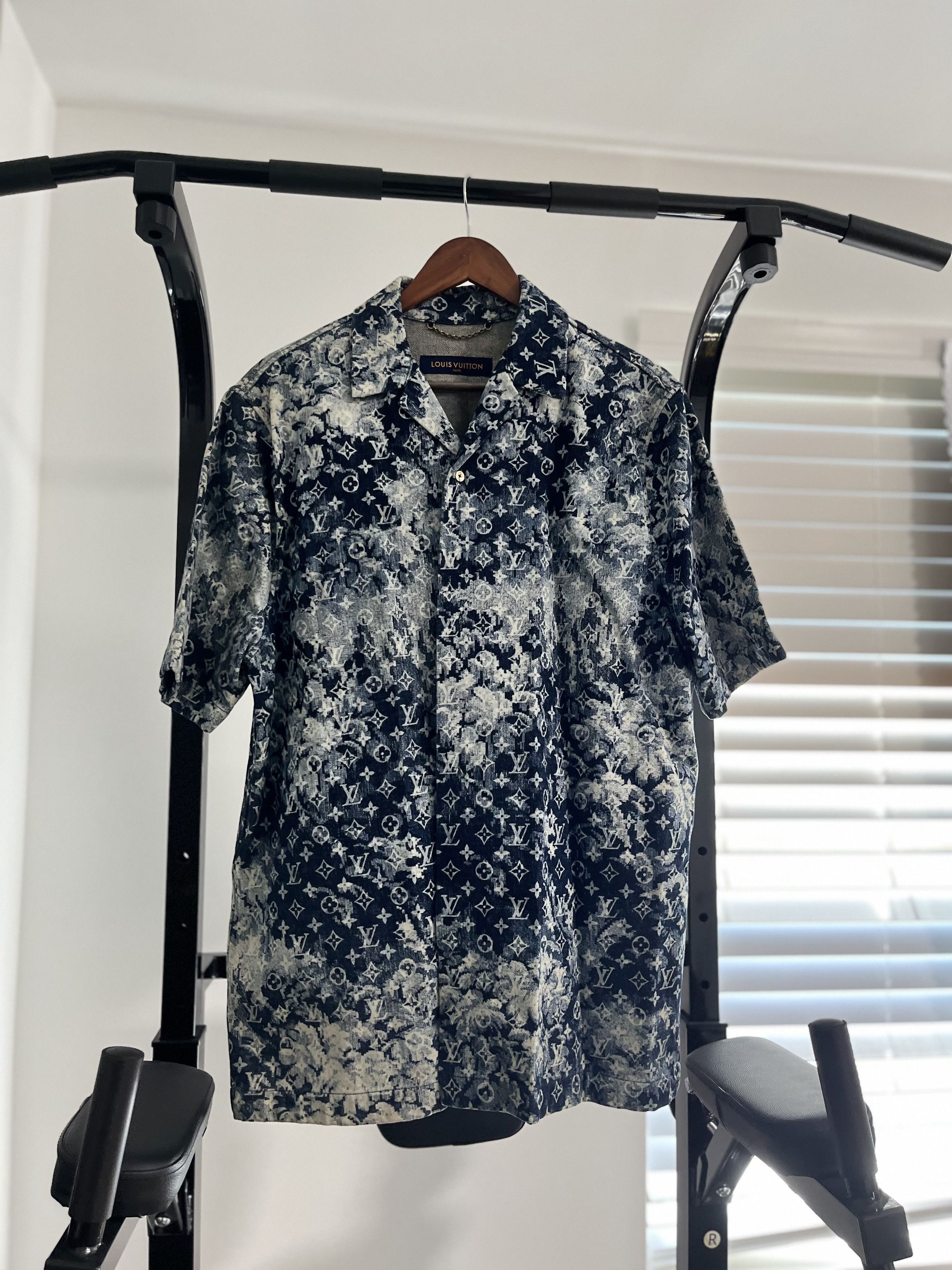 Louis Vuitton Louis Vuitton Tapestry Monogram Denim Shirt Size L Size US L / EU 52-54 / 3 - 1 Thumbnail