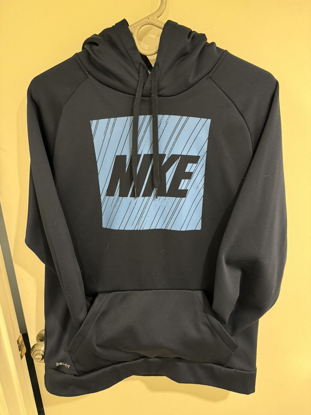 Nike Mens Nike Dri-Fit Hoodie Large Hoodie Size US L / EU 52-54 / 3 - 1 Thumbnail