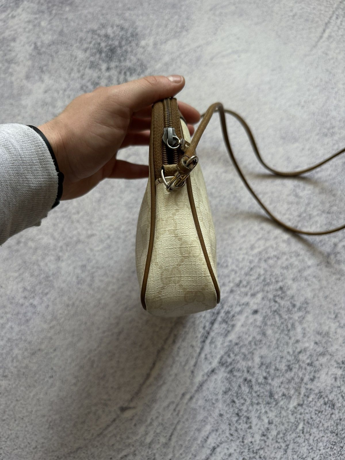 Gucci 80’s GUCCI GG Supreme Coated Canvas Zip Crossbody Bag Size ONE SIZE - 7 Thumbnail