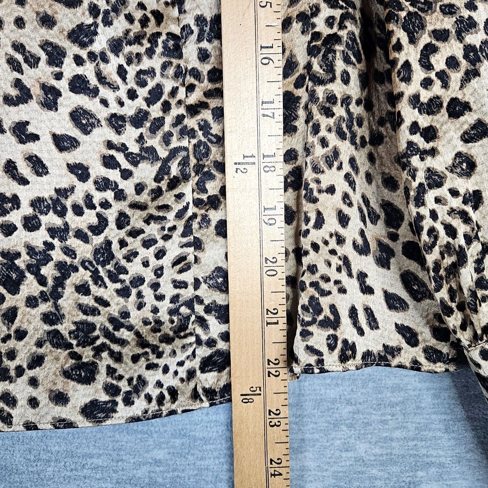 Vintage Rebecca Rebecca Taylor Woman Blouse Animal Print Silk 100% Long Sleeve Size 2 Brown Womens Regular Short Sleeve Size XS / US 0-2 / IT 36-38 - 7 Thumbnail