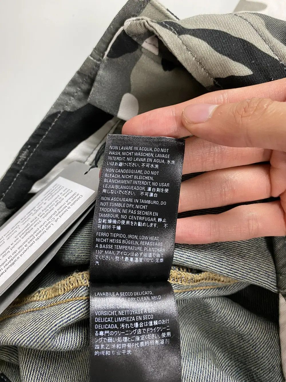 Balenciaga BALENCIAGA TROMPE LOEIL DESTROYED LAYERED SNOW CAMO SHORTS Size US 32 / EU 48 - 8 Thumbnail
