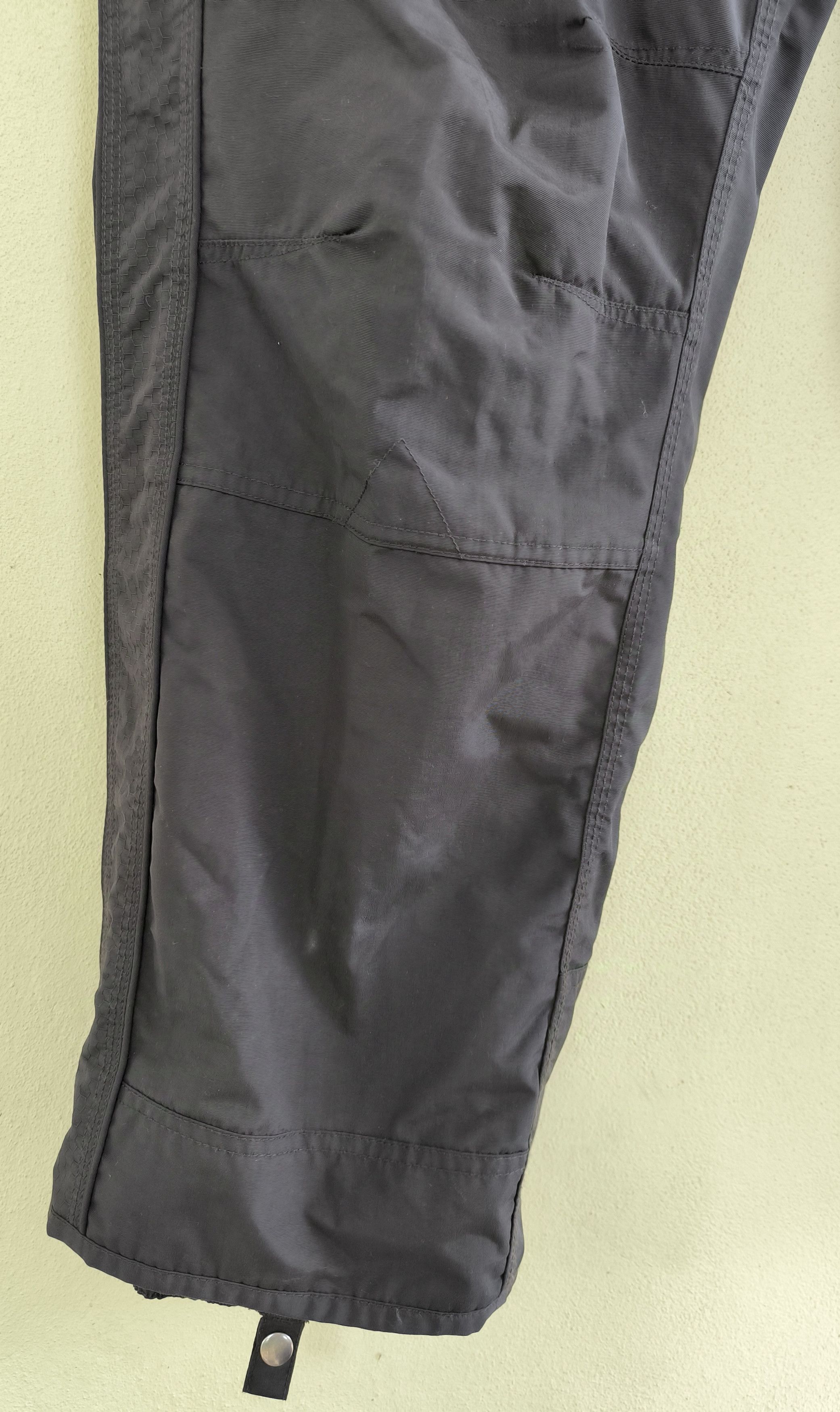 Oakley OAKLEY Software multi pocket snowboard/ski pants Size US 32 / EU 48 - 4 Thumbnail